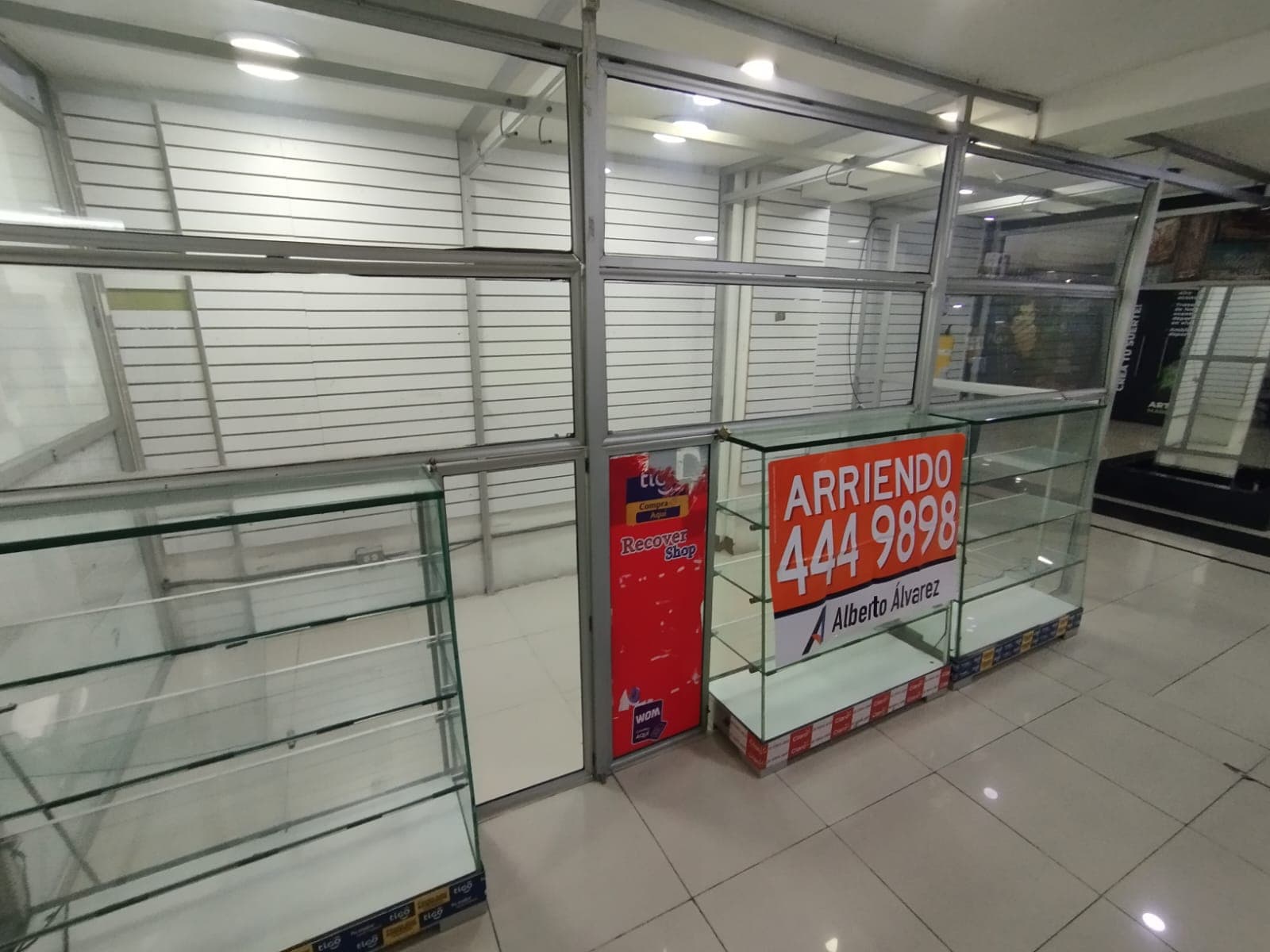 Local en arriendo en La Candelaria, Centro, Medellín — foto 3 de 8