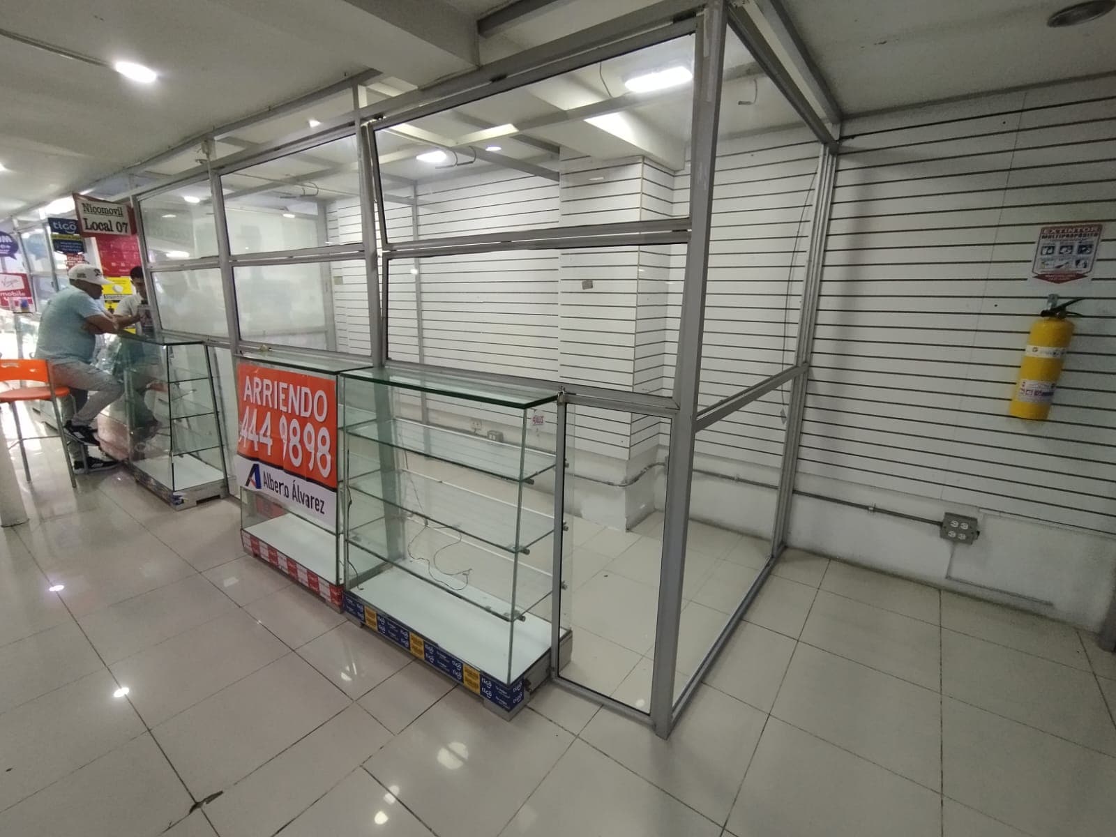 Local en arriendo en La Candelaria, Centro, Medellín — foto 4 de 8
