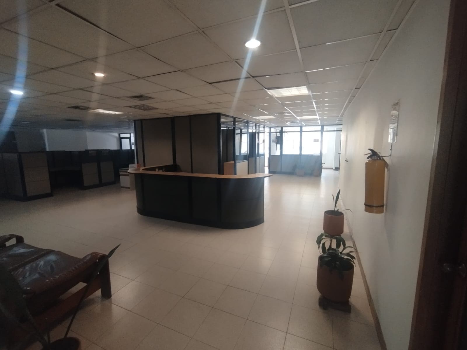Oficina en arriendo en La Candelaria, Centro, Medellín — foto 1 de 18