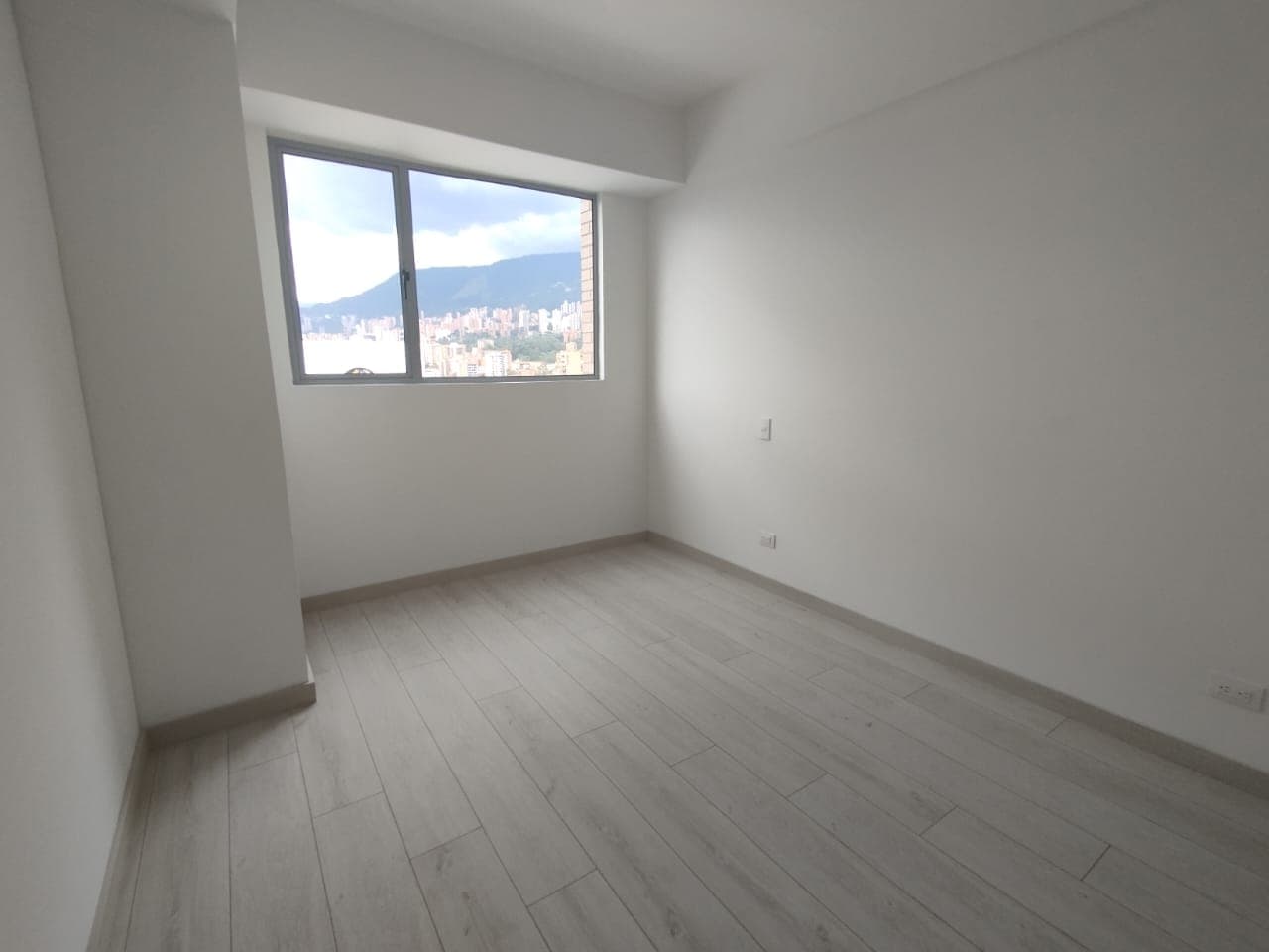 Apartamento en arriendo en Jardines, Envigado — foto 4 de 12