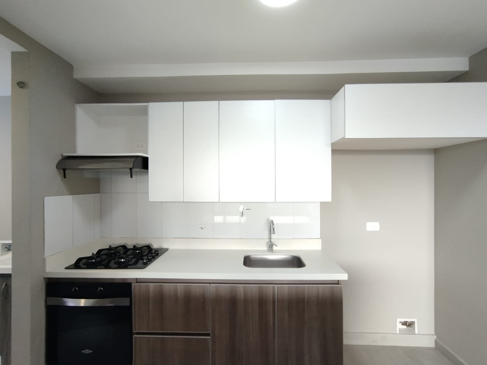 Apartamento en arriendo en La Calera, El Poblado, Medellín — foto 4 de 15