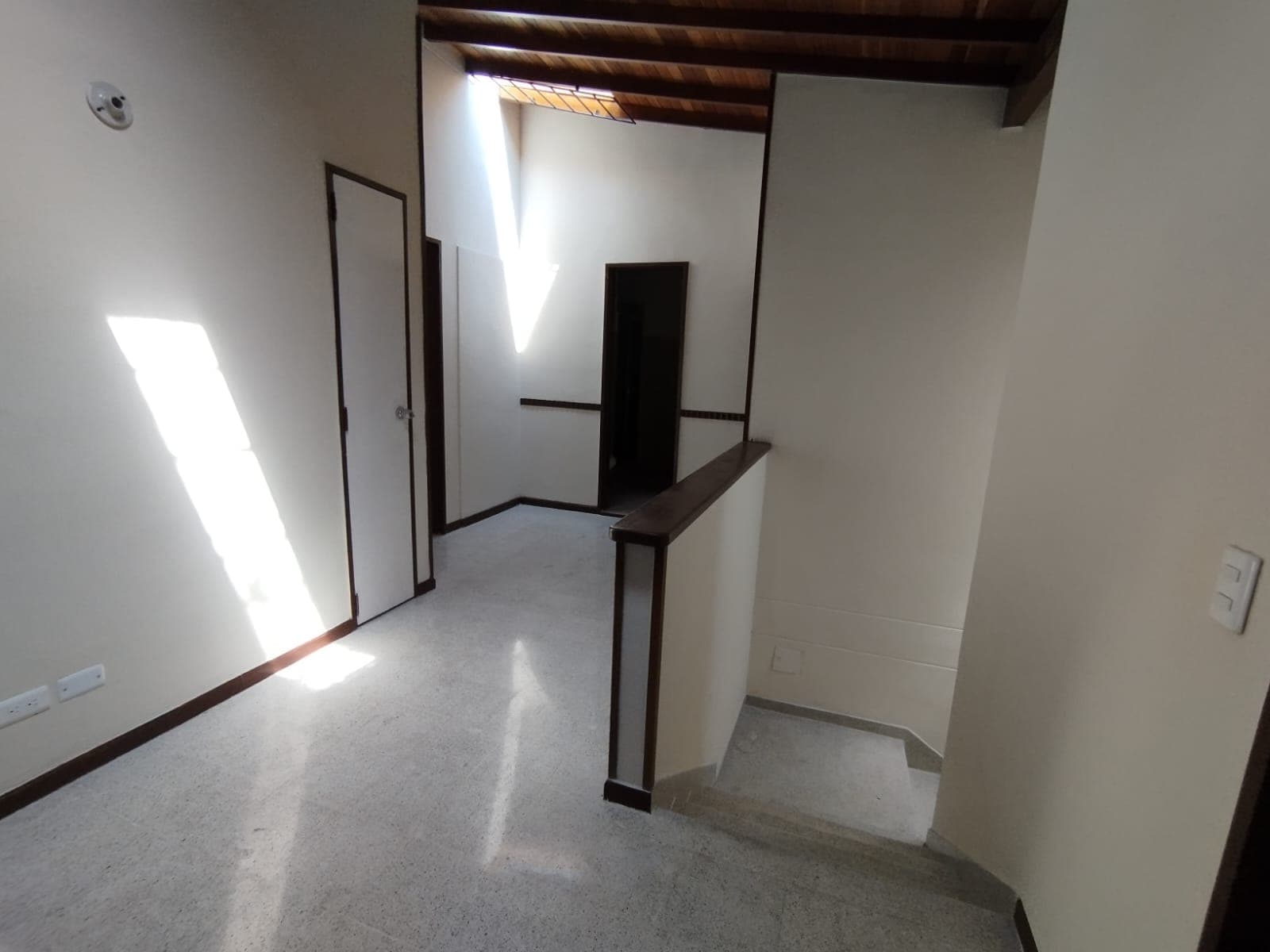 Casa Comercial en arriendo en Suramericana, Laureles, Medellín — foto 4 de 14