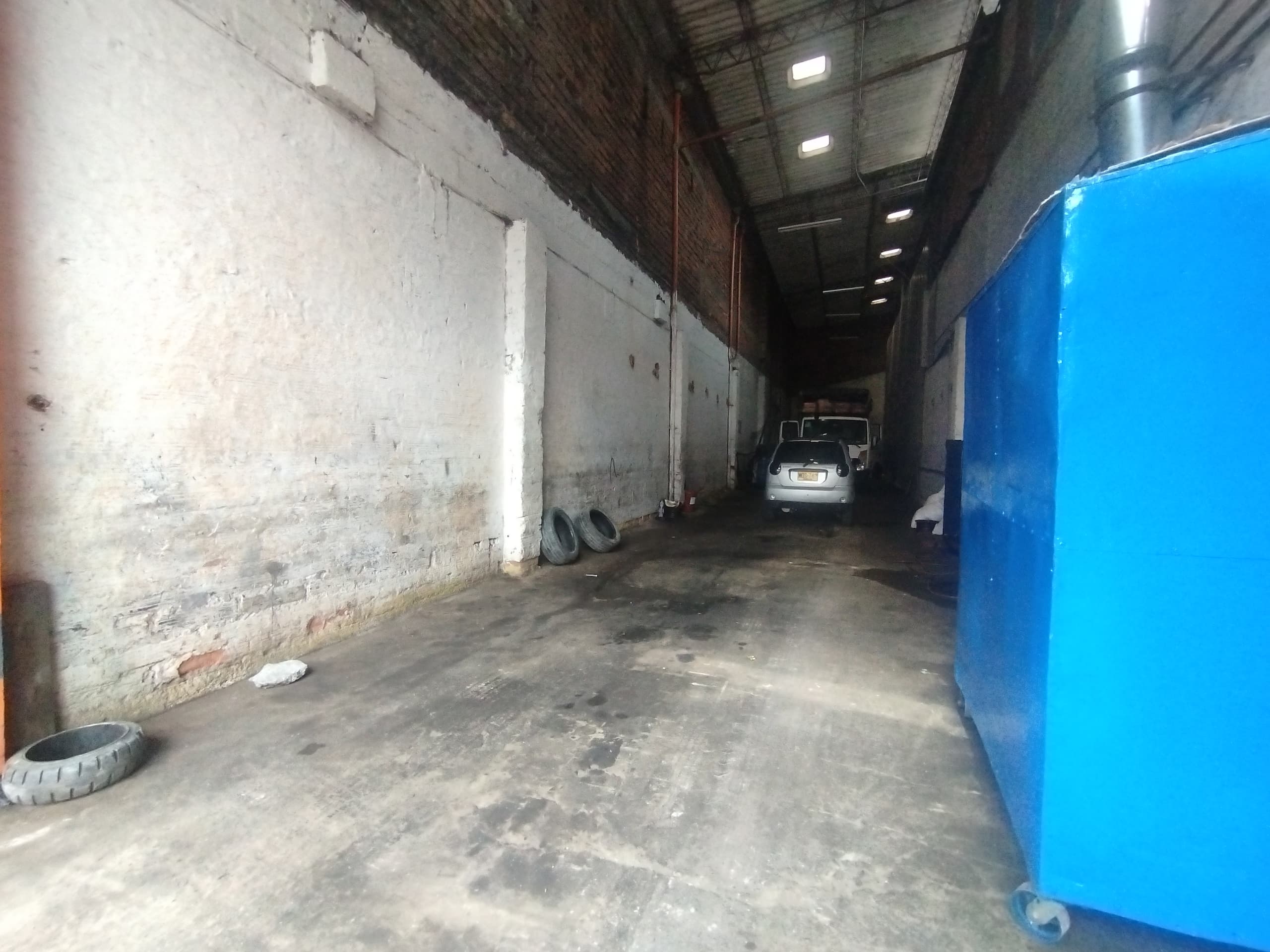 Bodega en arriendo en Perpetuo Socorro, Centro, Medellín — foto 2 de 8