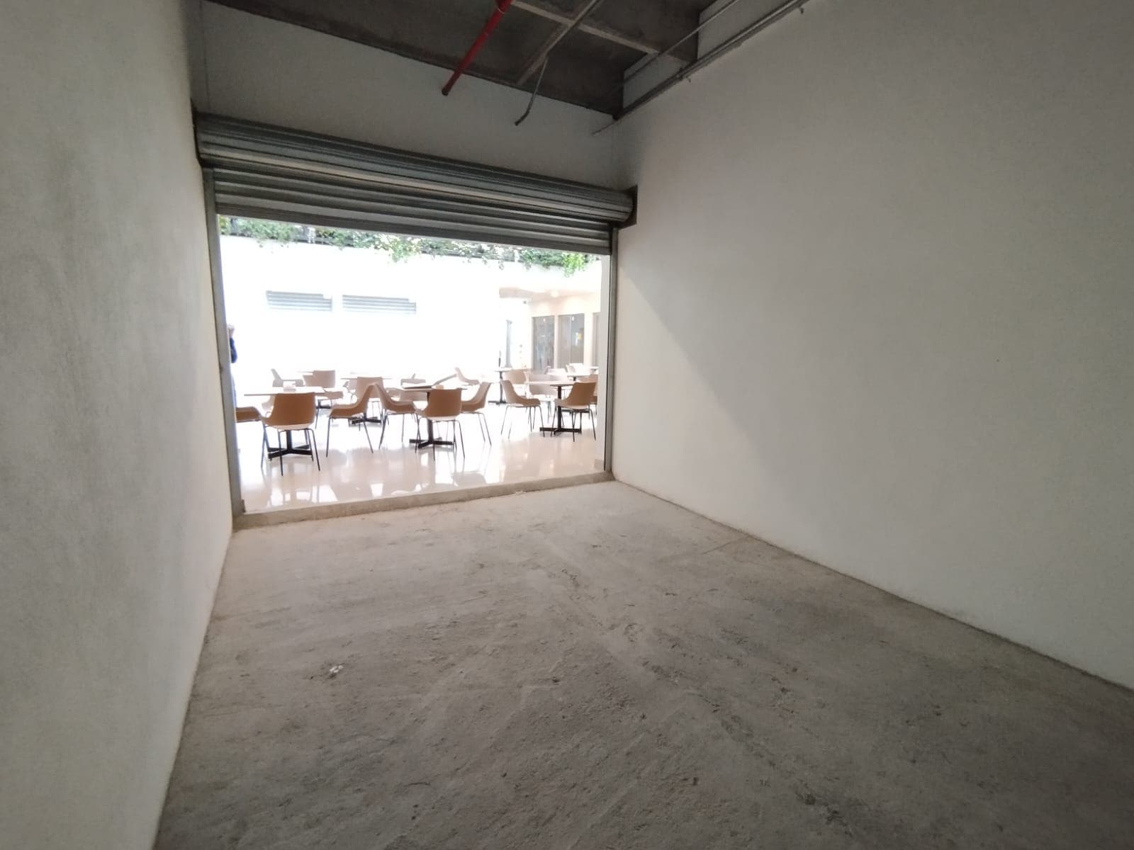 Local en arriendo en La Candelaria, Centro, Medellín — foto 1 de 8