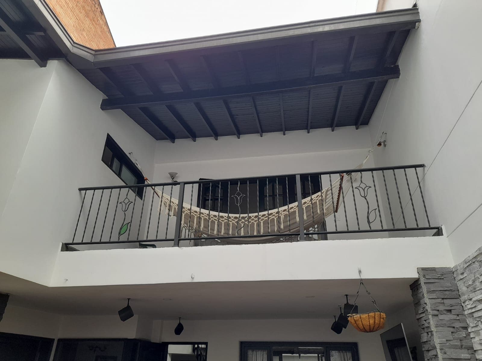 Casa Comercial en arriendo en Alameda, Laureles, Medellín — foto 2 de 20