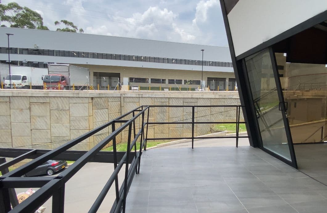 Local en arriendo en Caldas — foto 1 de 7