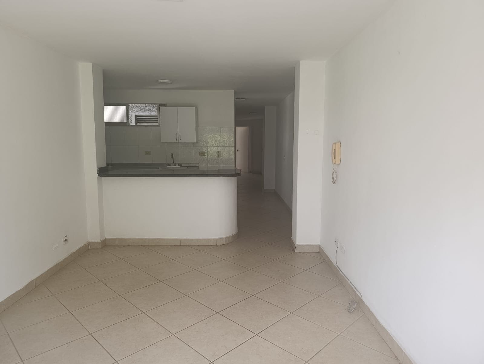 Apartamento en arriendo en Lorena, Laureles, Medellín — foto 1 de 11