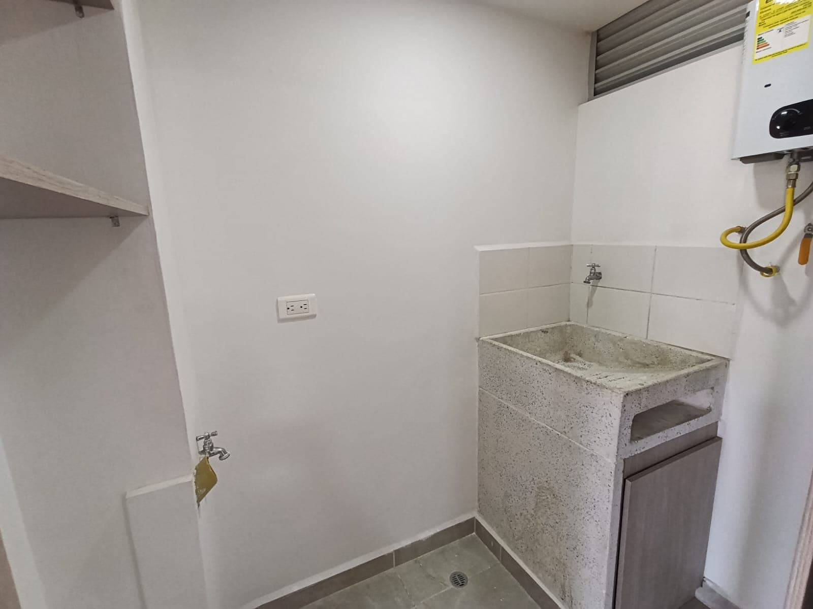 Apartamento en arriendo en Calasanz, La America, Medellín — foto 4 de 20