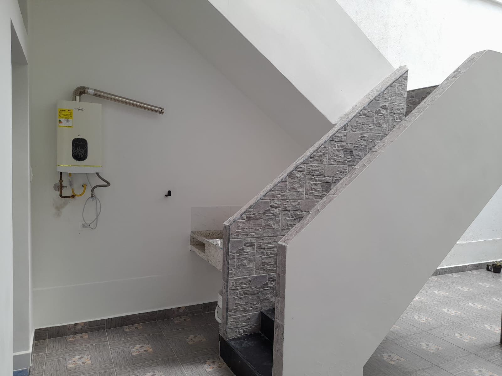 Casa Comercial en arriendo en Laureles, Medellín — foto 3 de 20