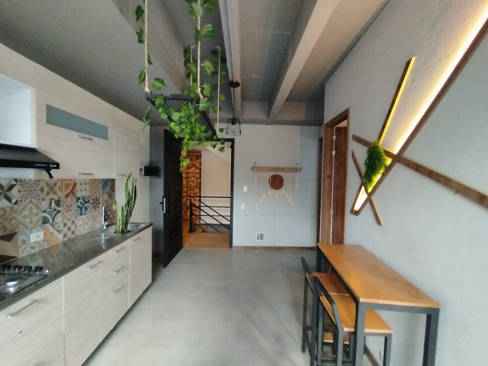 Apartaestudio en arriendo en Florida Nueva, Laureles, Medellín — foto 3 de 8