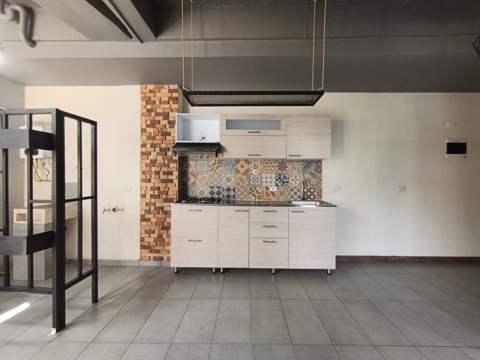 Apartaestudio en arriendo en Florida Nueva, Laureles, Medellín — foto 4 de 8