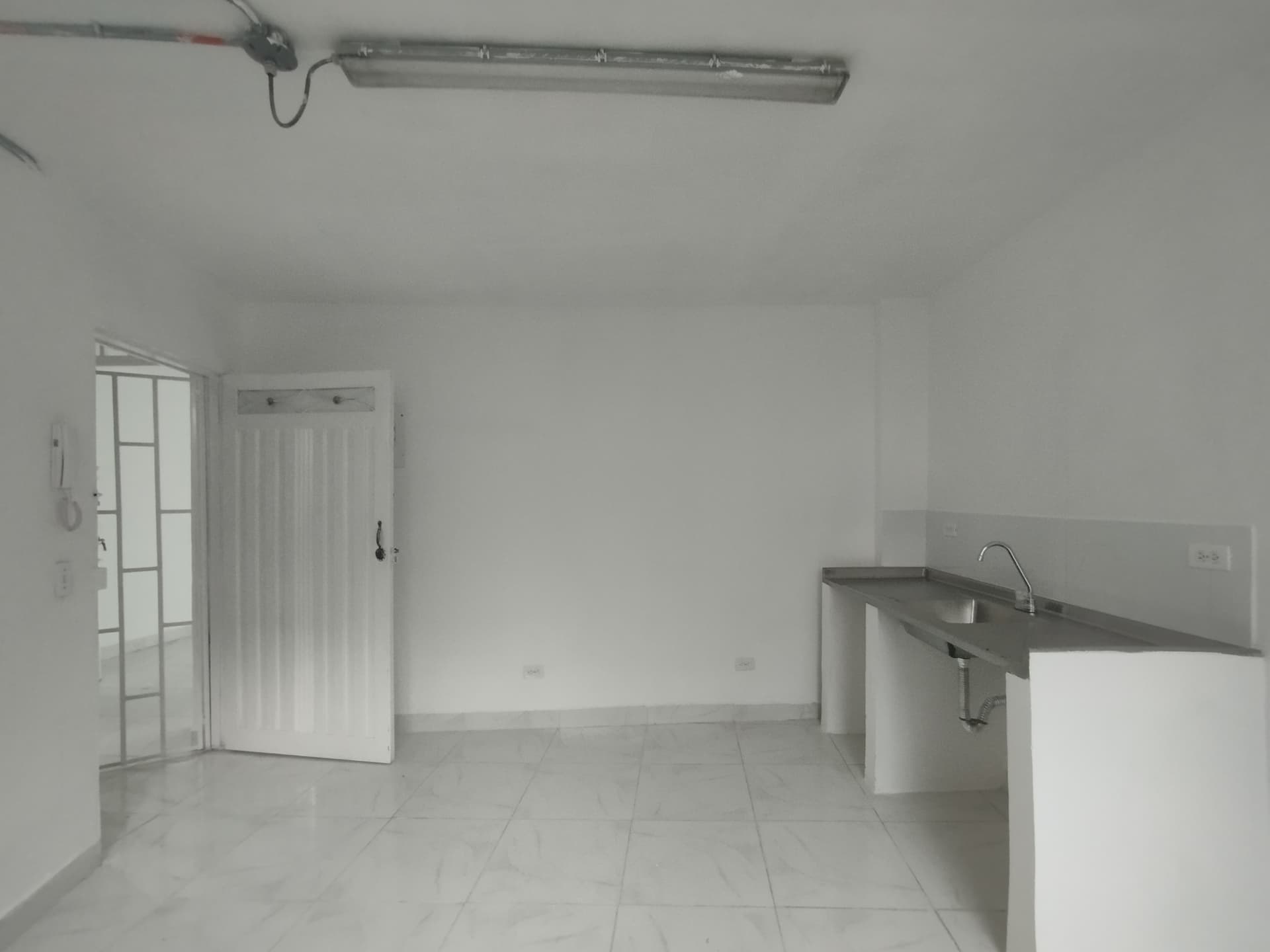 Local en arriendo en Boston, Centro, Medellín — foto 1 de 7