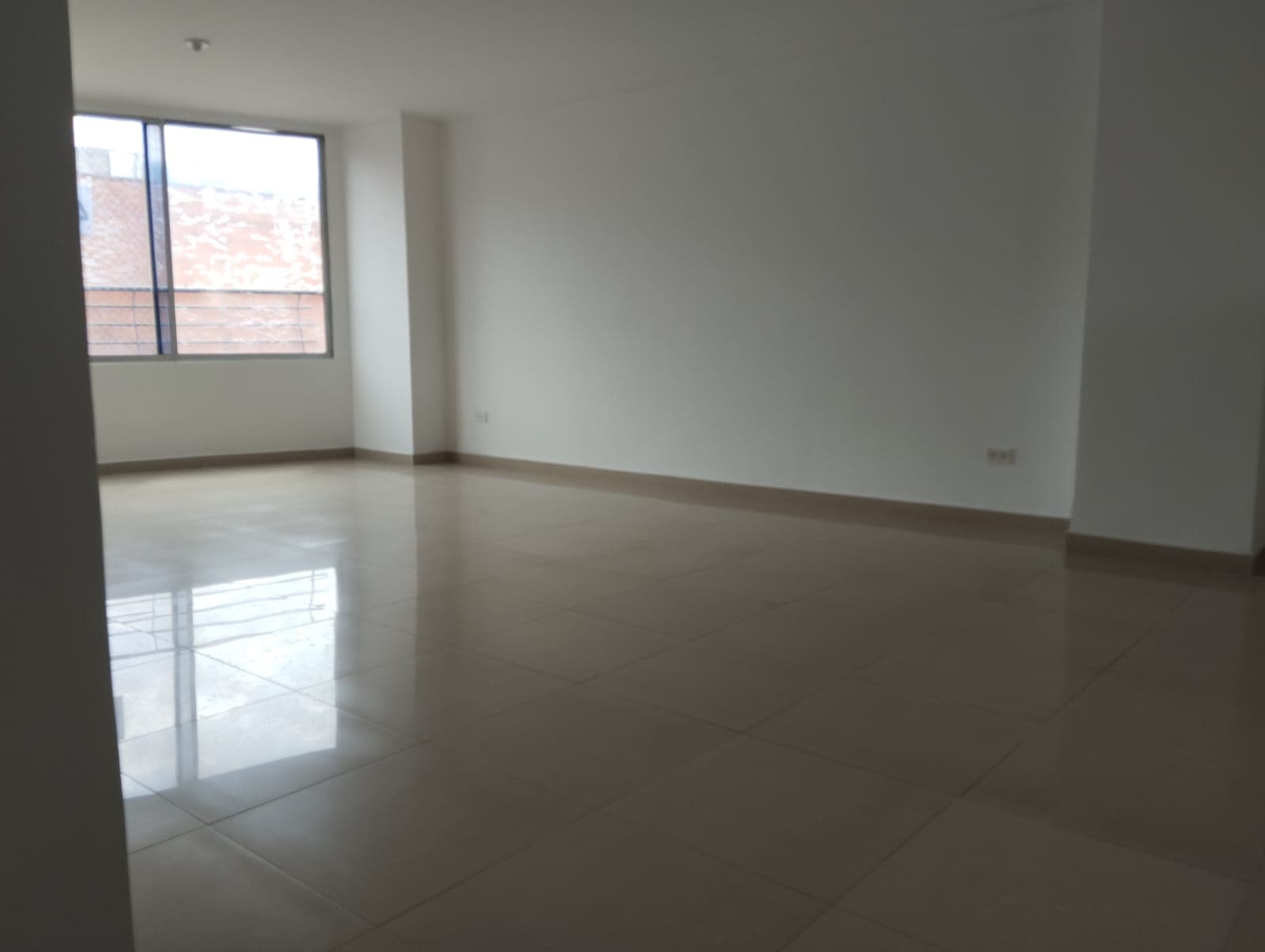 Apartamento en arriendo en El Nogal Los Almendros, Belen, Medellín — foto 1 de 19