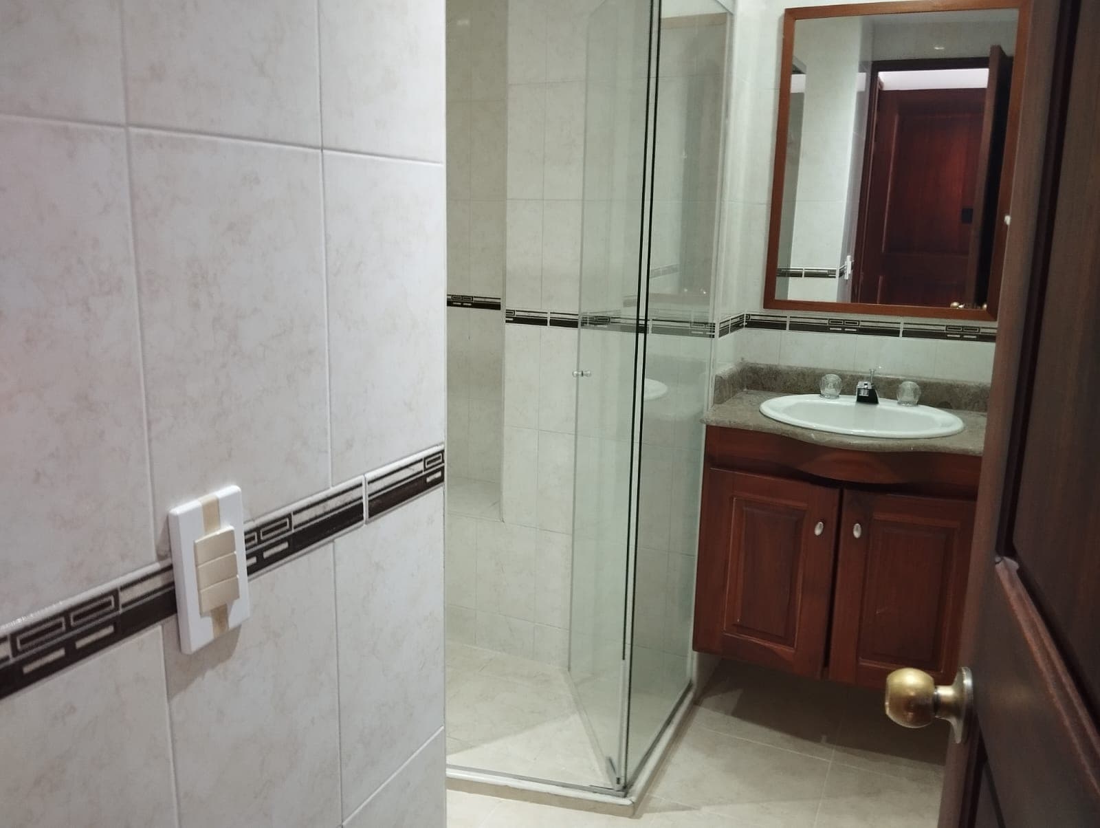 Apartamento en arriendo en El Nogal Los Almendros, Belen, Medellín — foto 2 de 19
