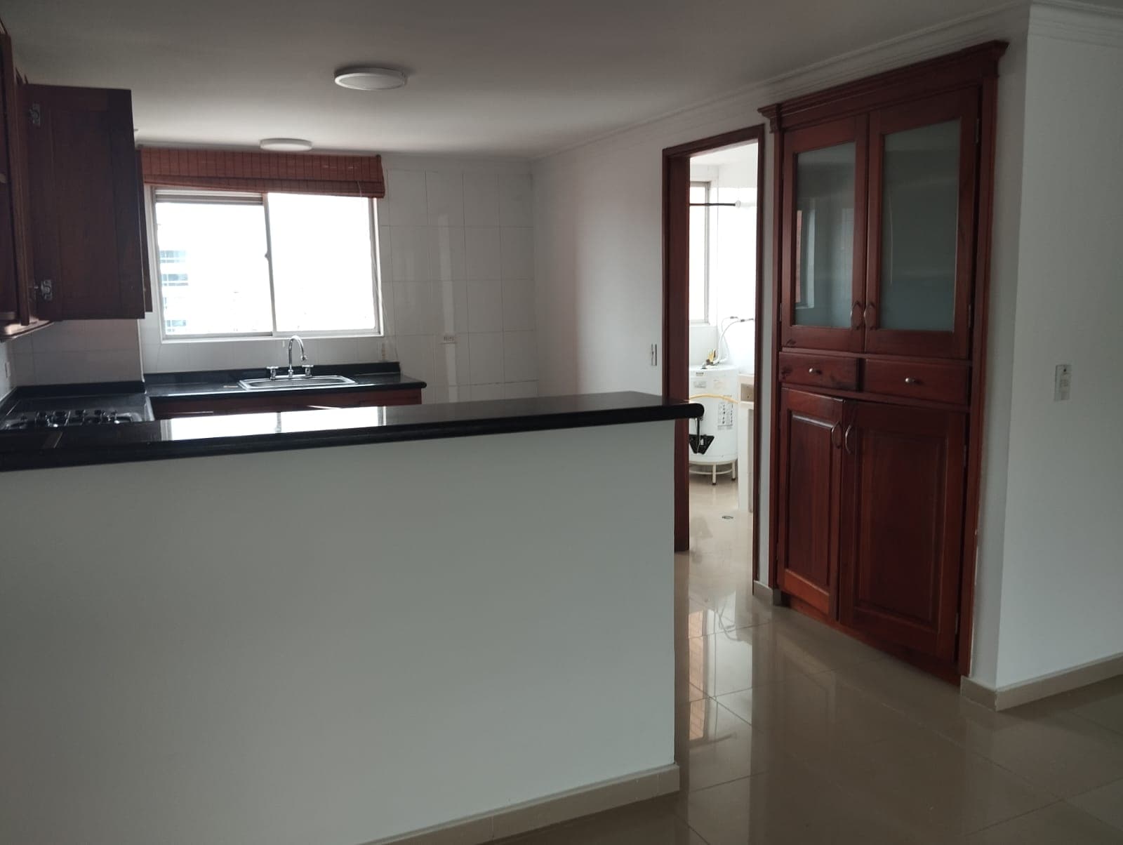 Apartamento en arriendo en El Nogal Los Almendros, Belen, Medellín — foto 4 de 19