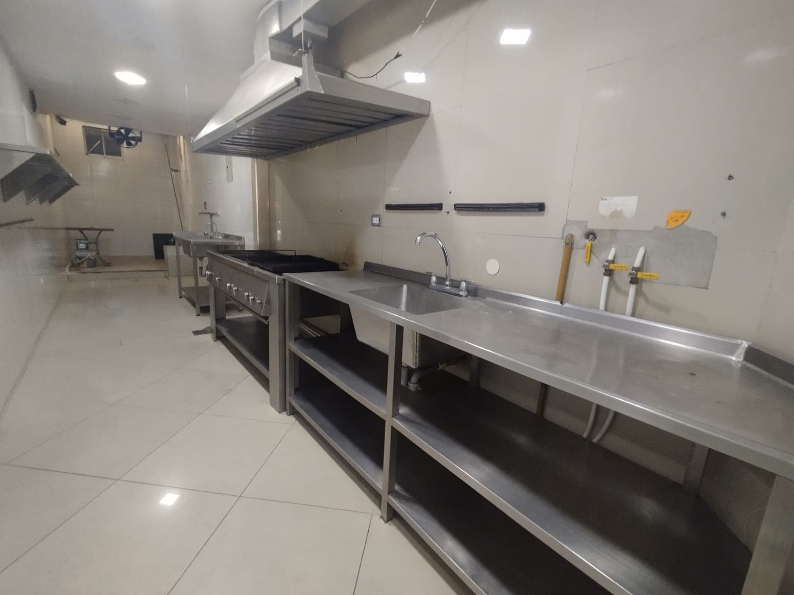 Local en arriendo en Laureles Medellín — foto 3 de 10