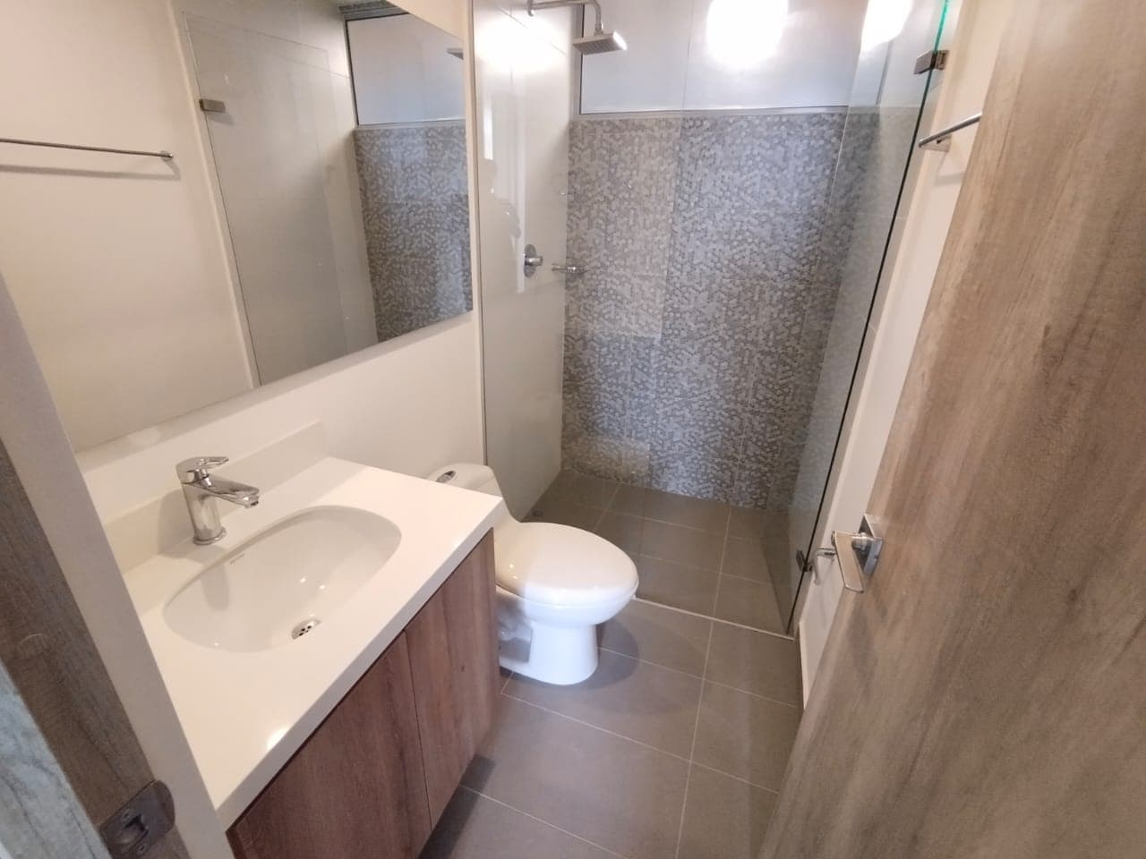 Apartamento en arriendo en Ciudad del Rio, El Poblado, Medellín — foto 4 de 19