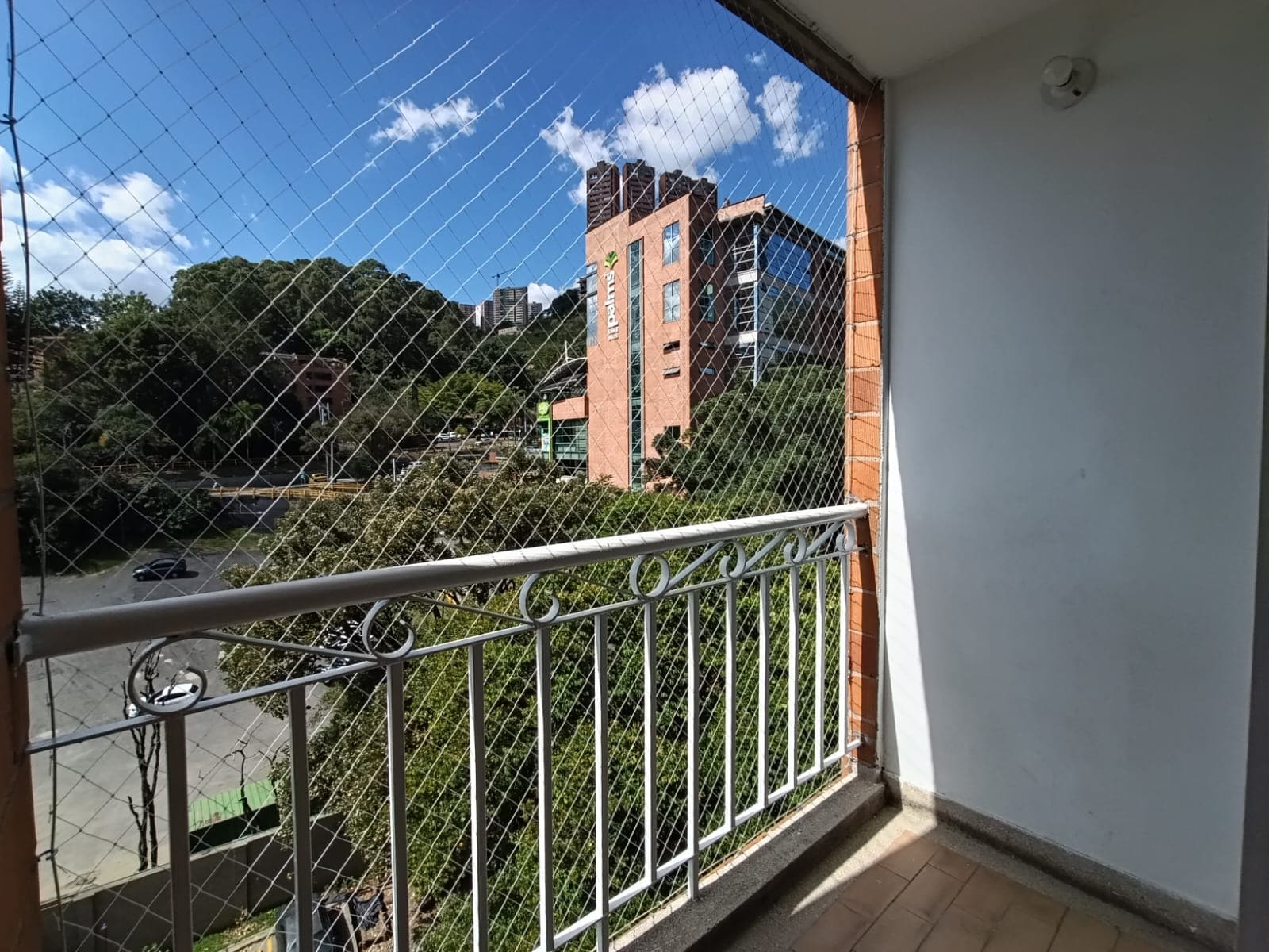 Apartamento en arriendo en Castropol, El Poblado, Medellín — foto 2 de 13