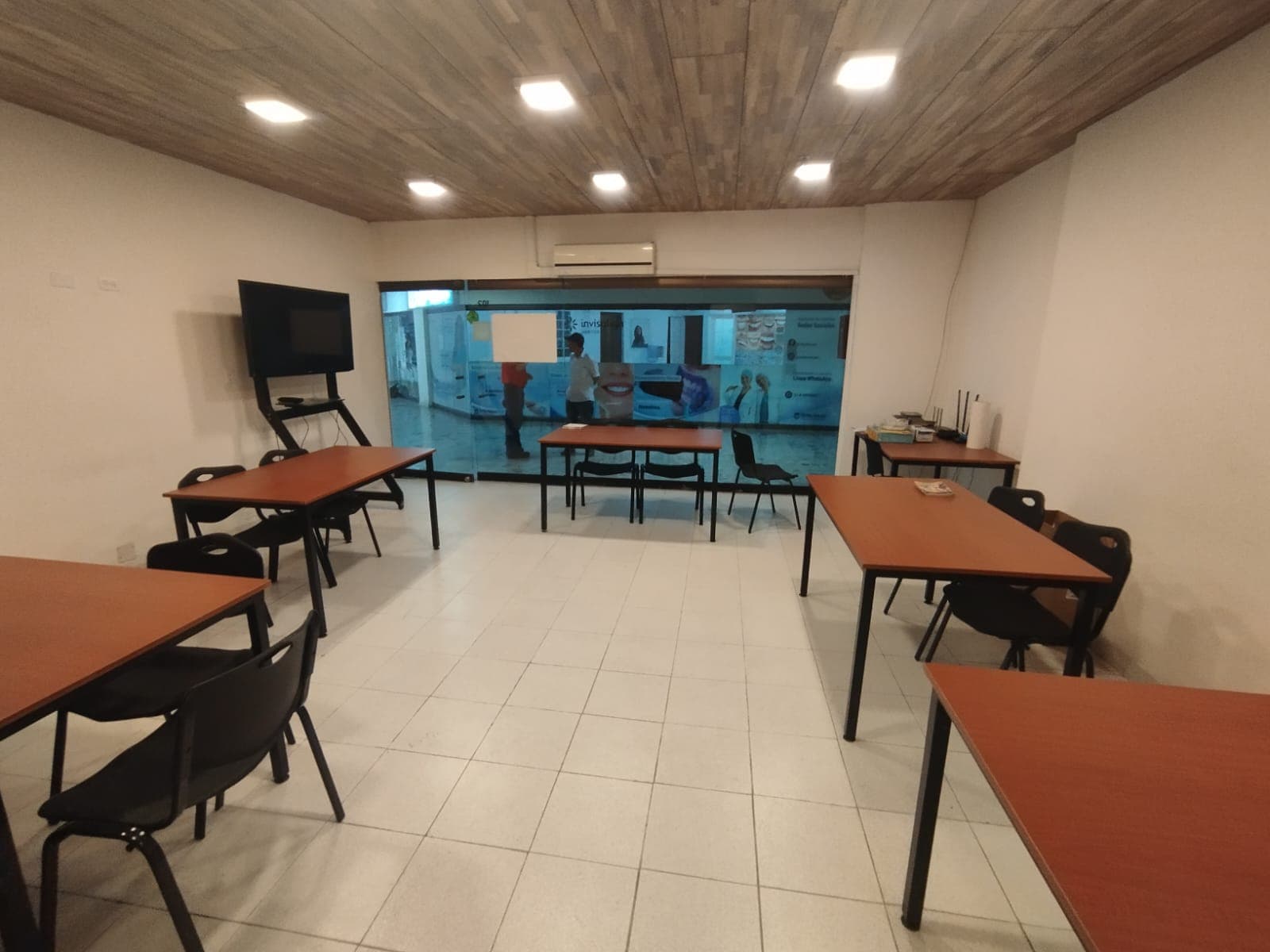Local en arriendo en La Candelaria, Centro, Medellín — foto 2 de 11