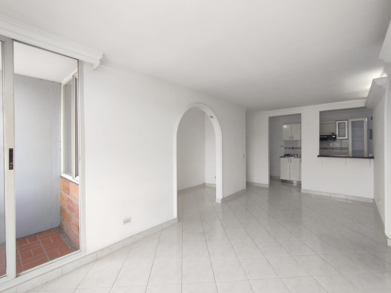Apartamento en arriendo en Loma de San Julián, El Poblado, Medellín — foto 1 de 20
