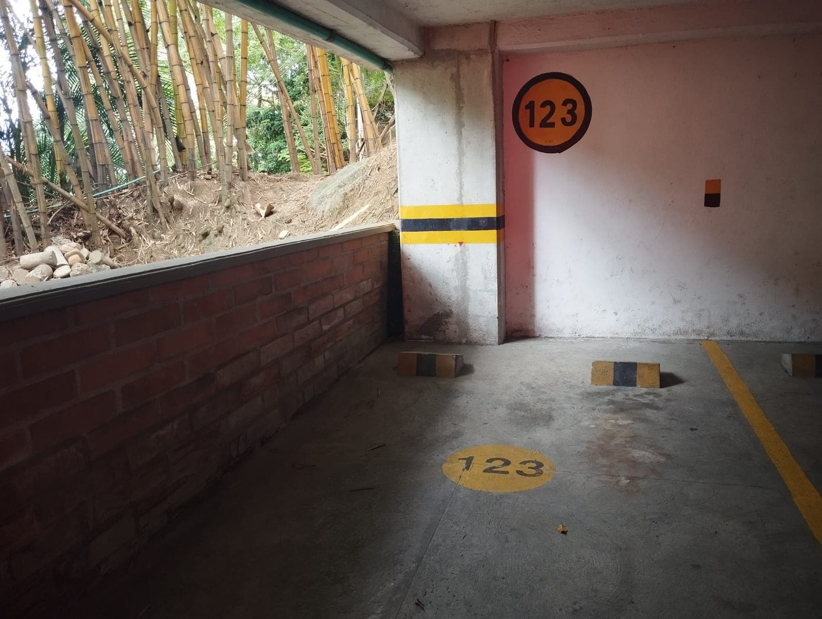 Apartamento en arriendo en Loma de San Julián, El Poblado, Medellín — foto 2 de 20