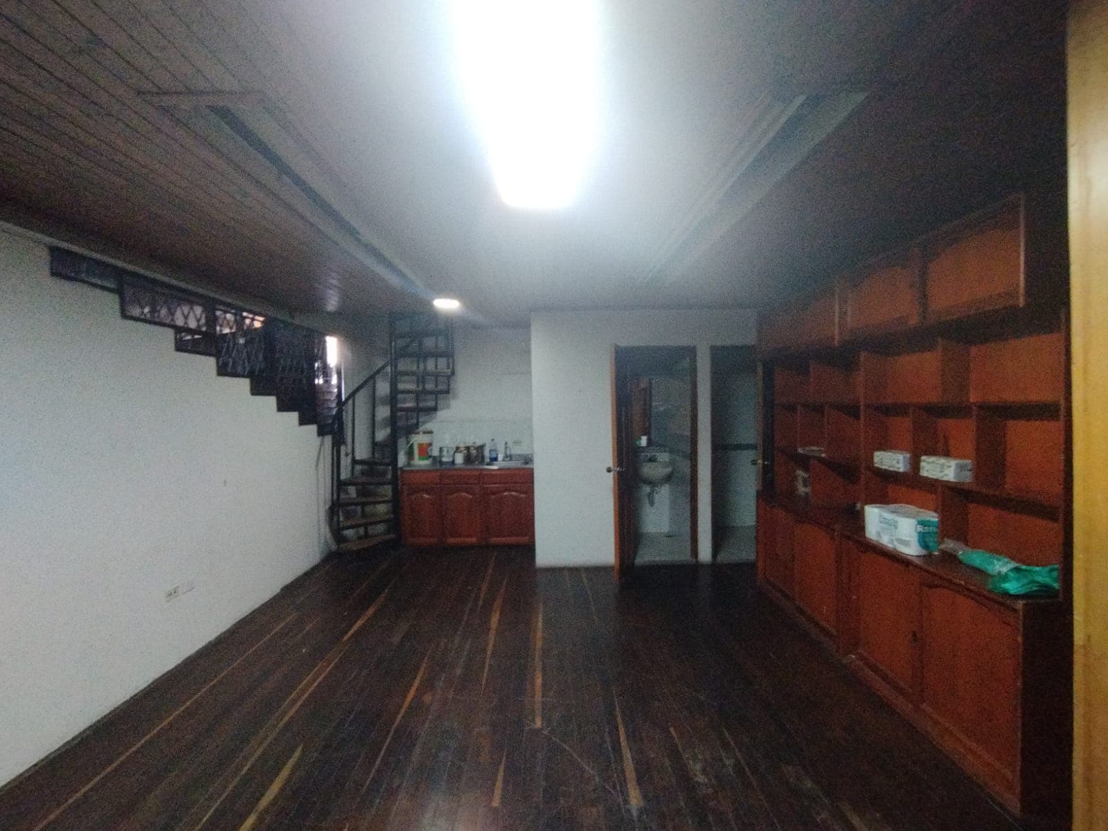 Oficina en arriendo en La Candelaria, Centro, Medellín — foto 2 de 11