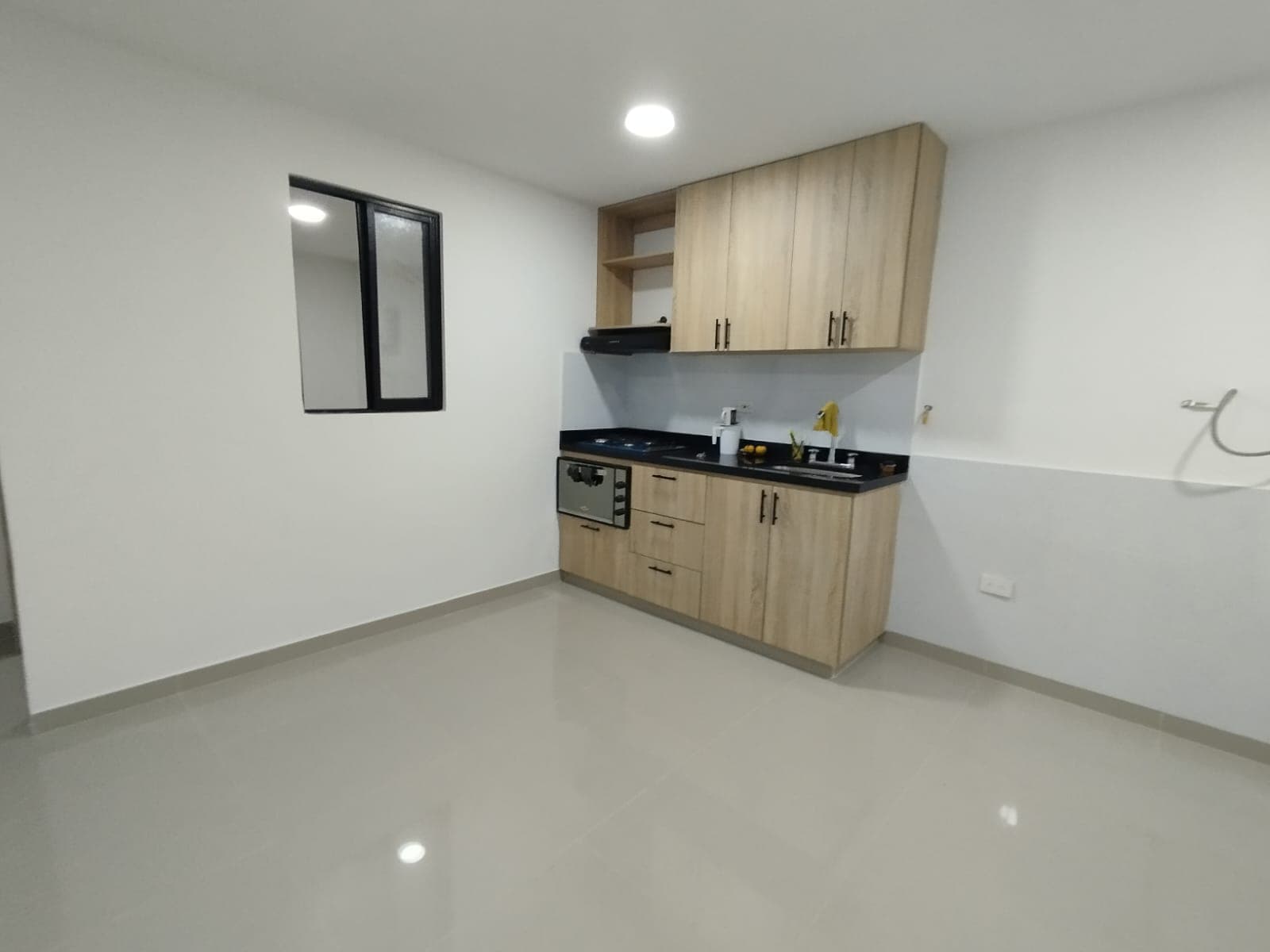 Apartamento en arriendo en Laureles, Medellín — foto 1 de 7