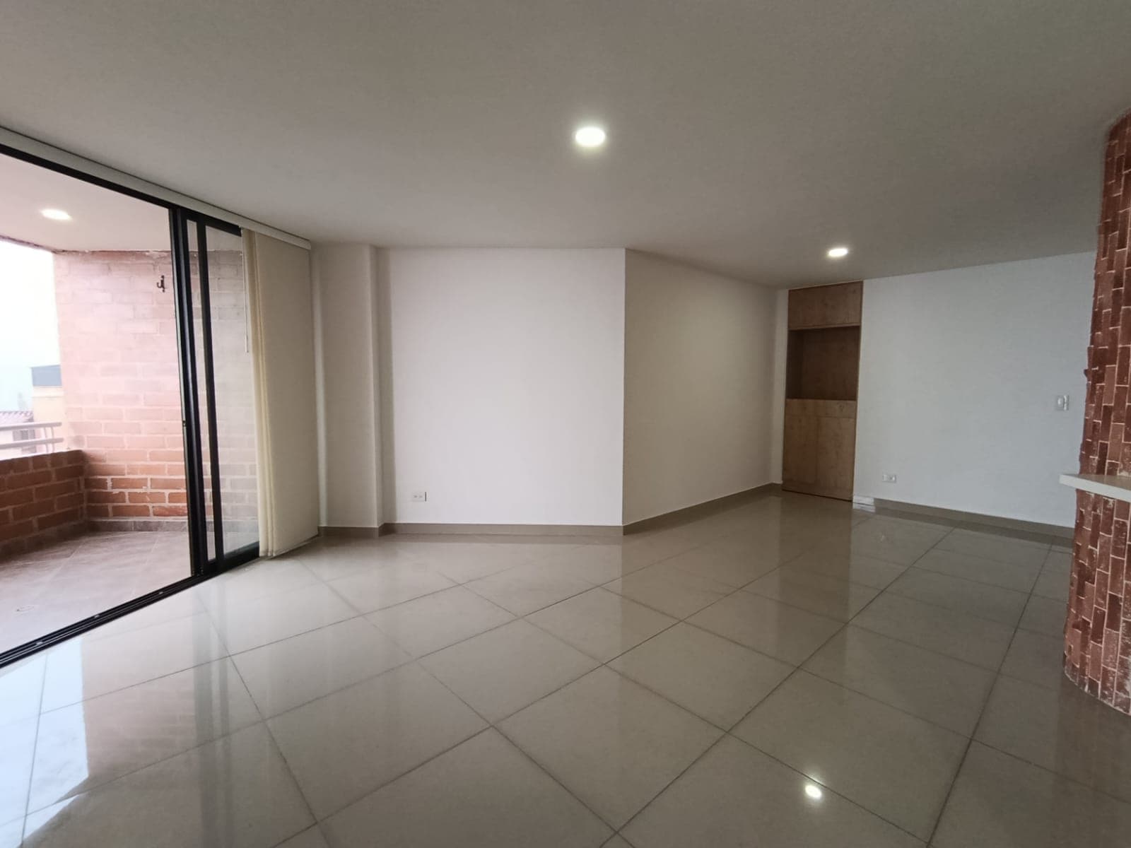 Apartamento en arriendo en El Tesoro, El Poblado, Medellín — foto 3 de 19