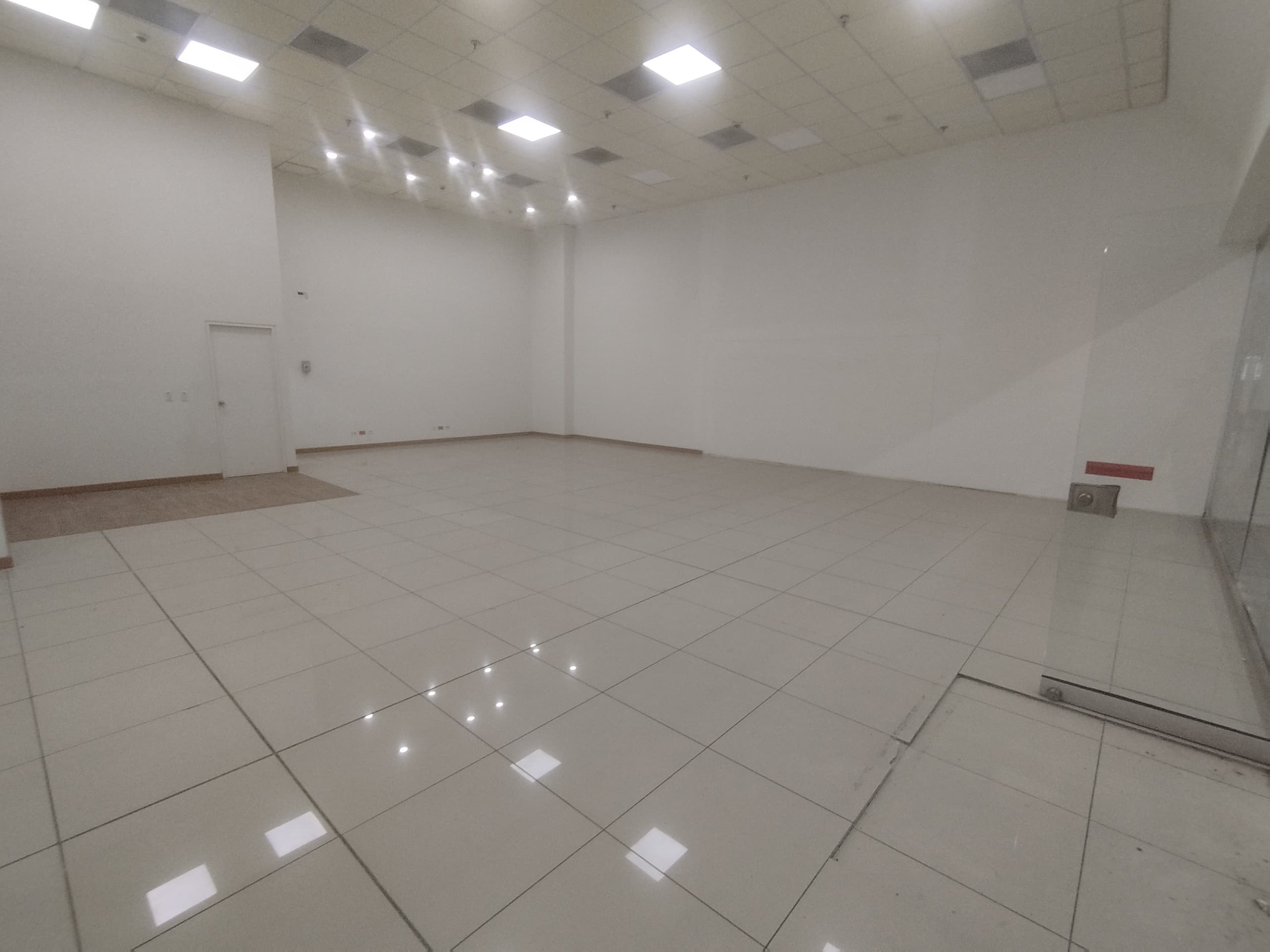 Local en arriendo en Loma Del Escobero, Envigado — foto 2 de 16