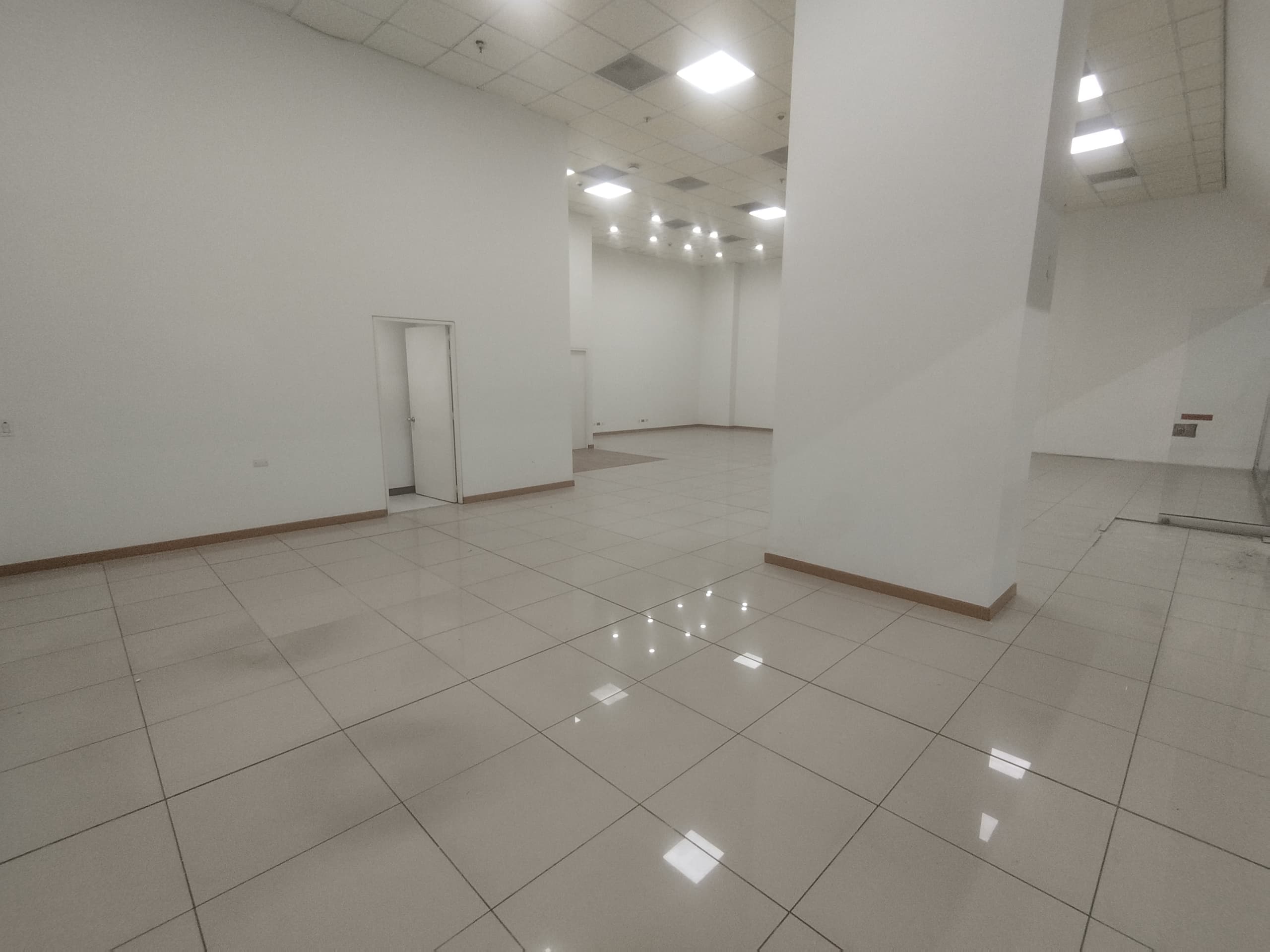 Local en arriendo en Loma Del Escobero, Envigado — foto 3 de 16