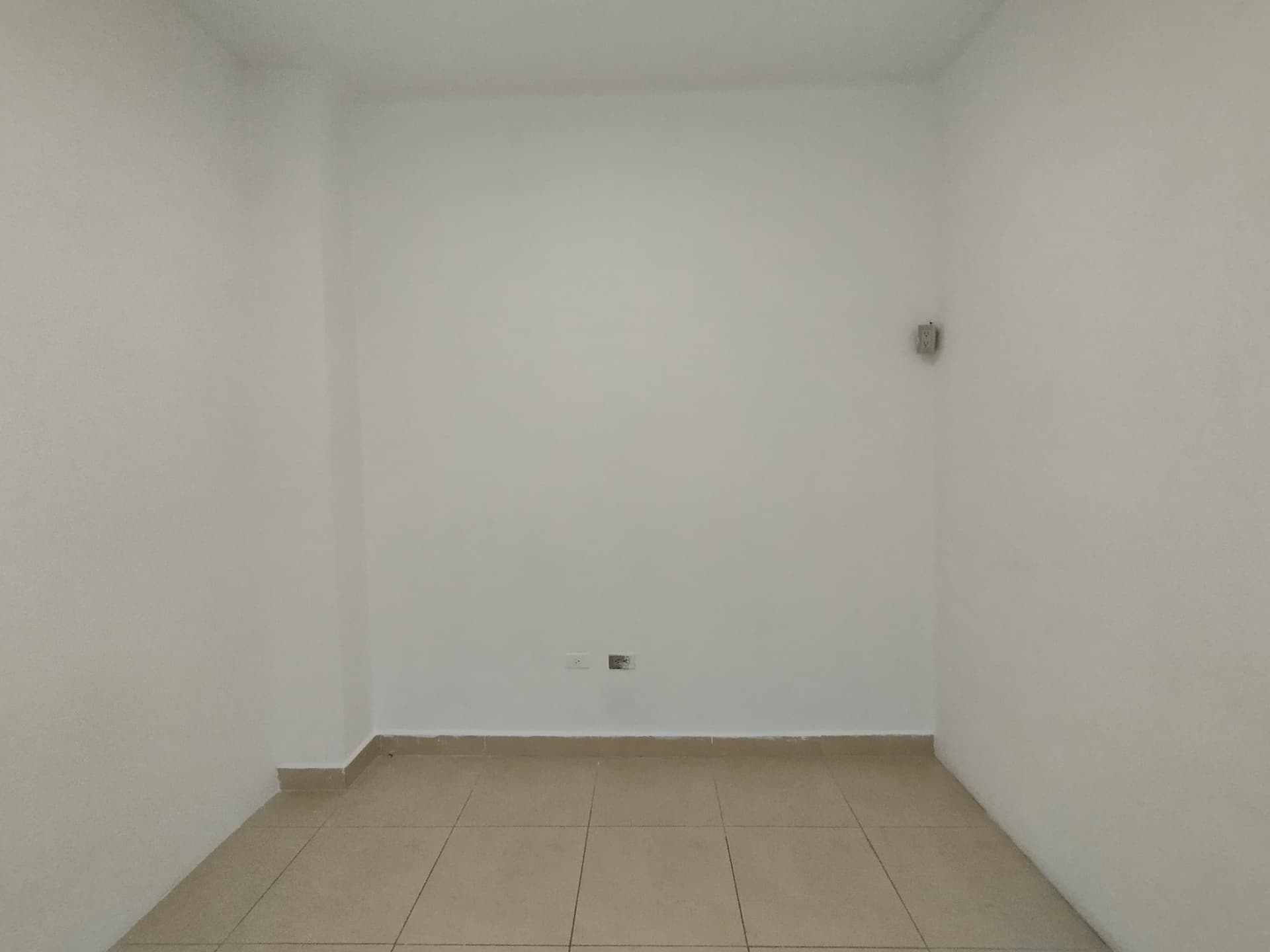 Local en arriendo en Parque De, Envigado — foto 1 de 6