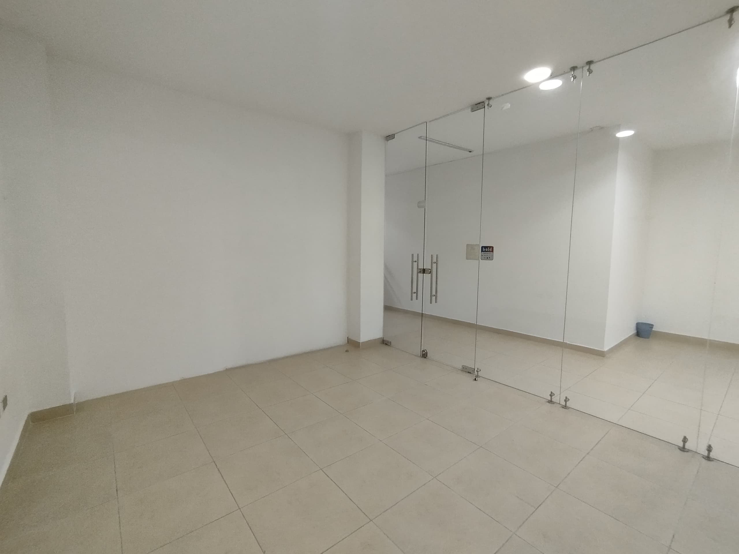 Local en arriendo en Parque De, Envigado — foto 3 de 7