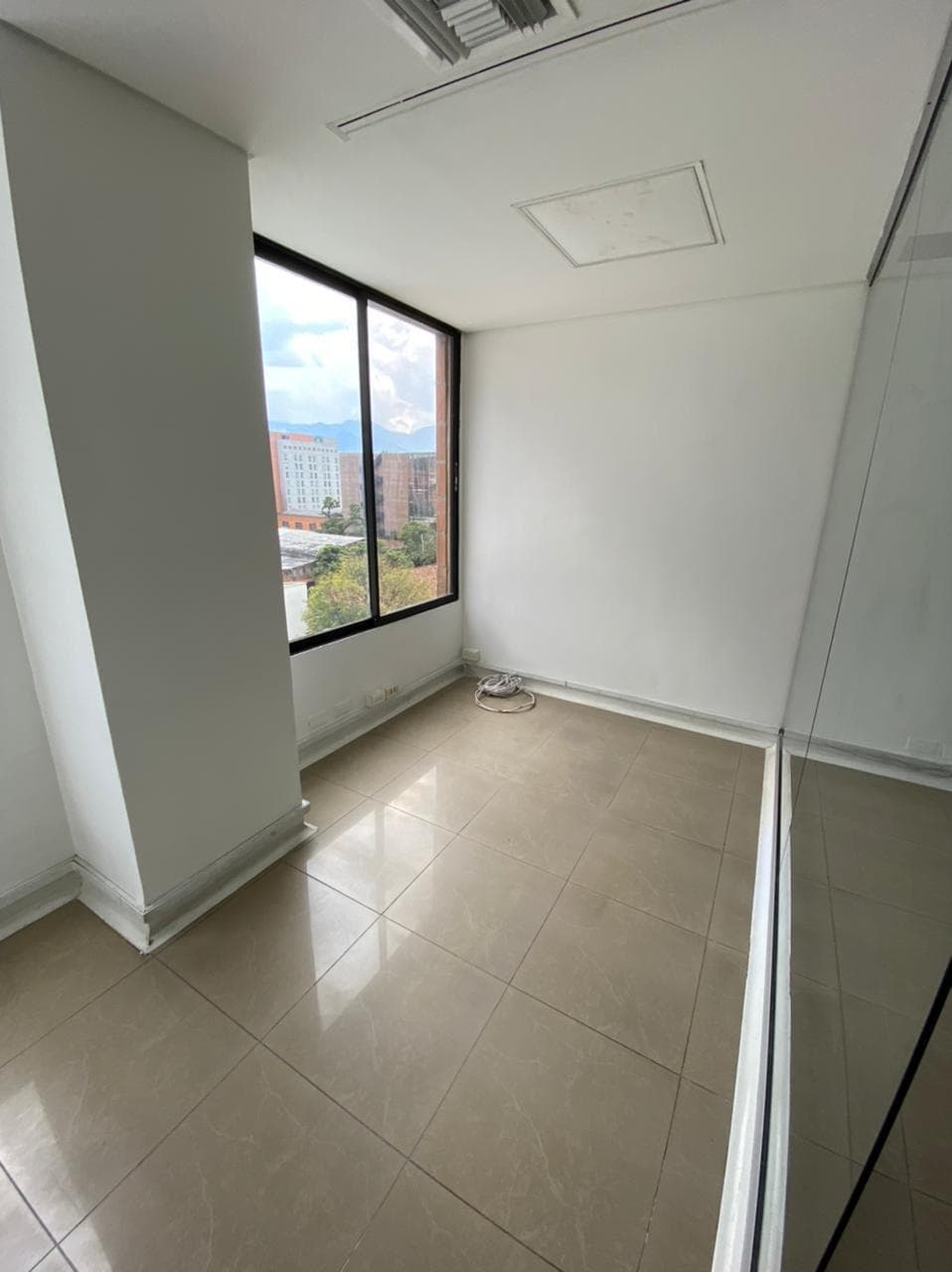 Oficina en arriendo en San Diego, El Poblado, Medellín — foto 4 de 7