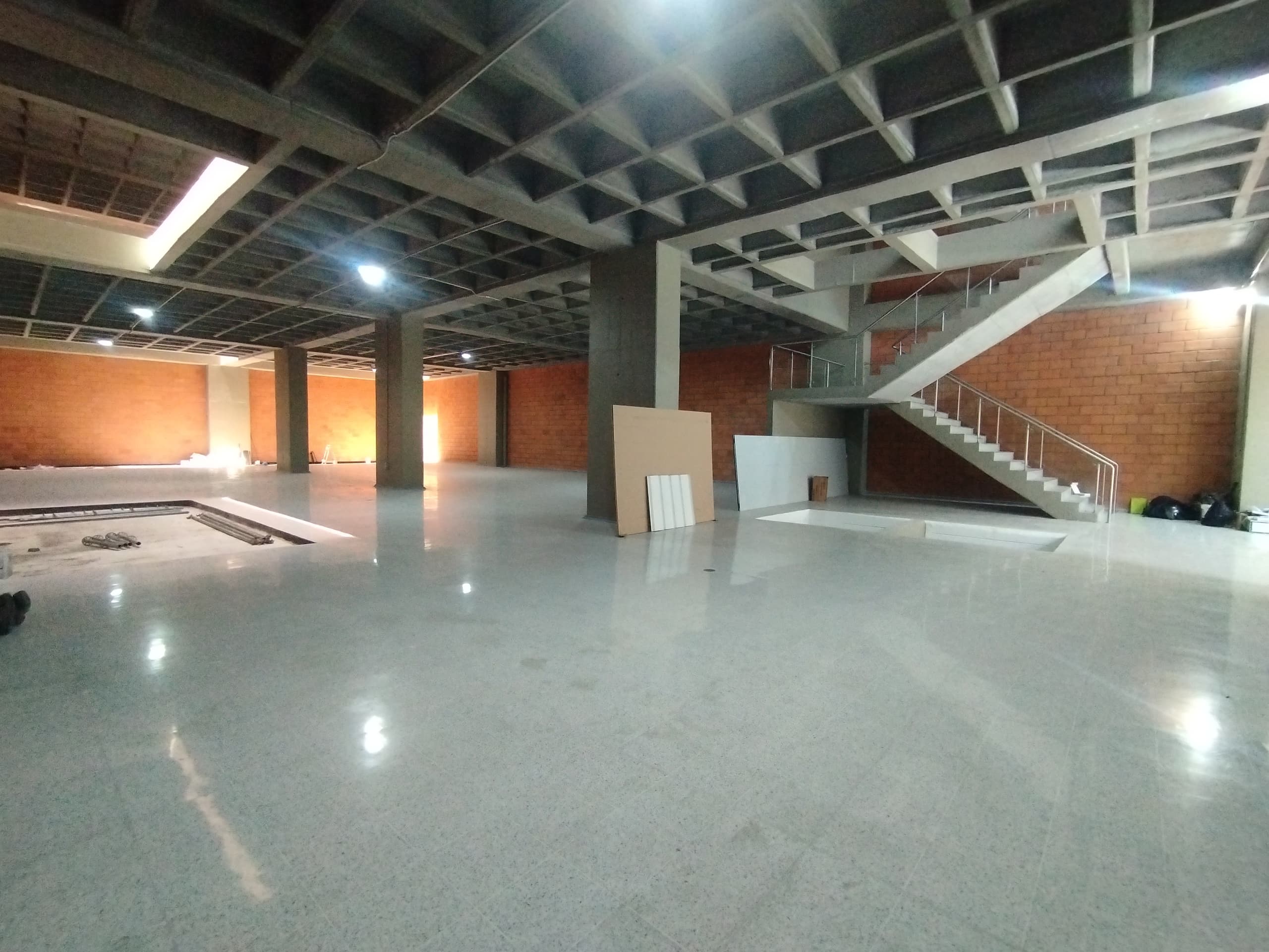 Bodega en arriendo en Perpetuo Socorro, Centro, Medellín — foto 2 de 20