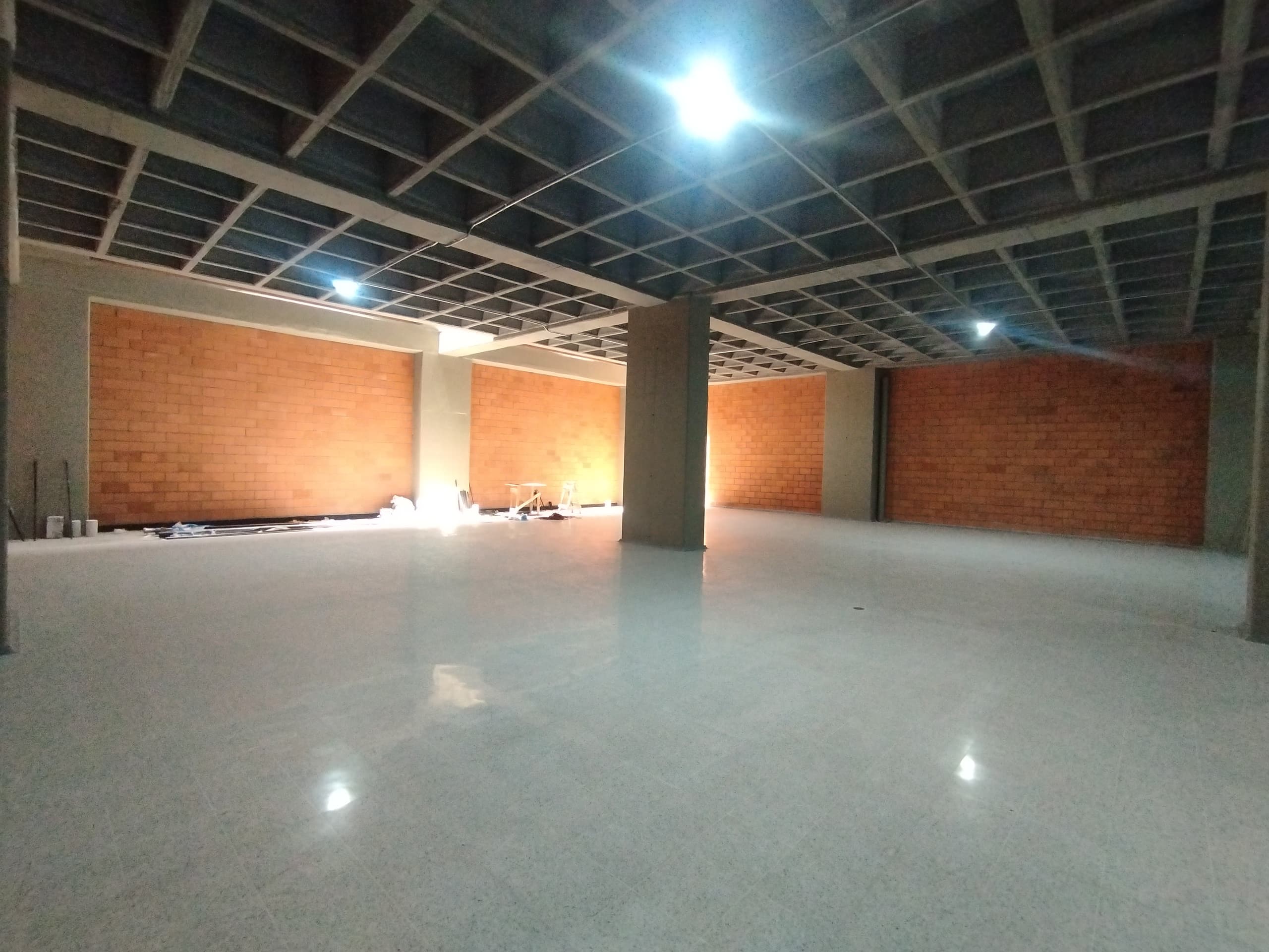 Bodega en arriendo en Perpetuo Socorro, Centro, Medellín — foto 3 de 20