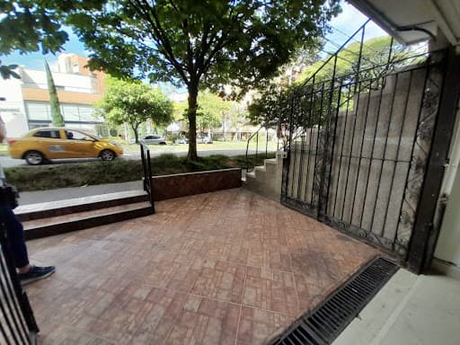 Local en arriendo en Laureles, Medellín — foto 3 de 19