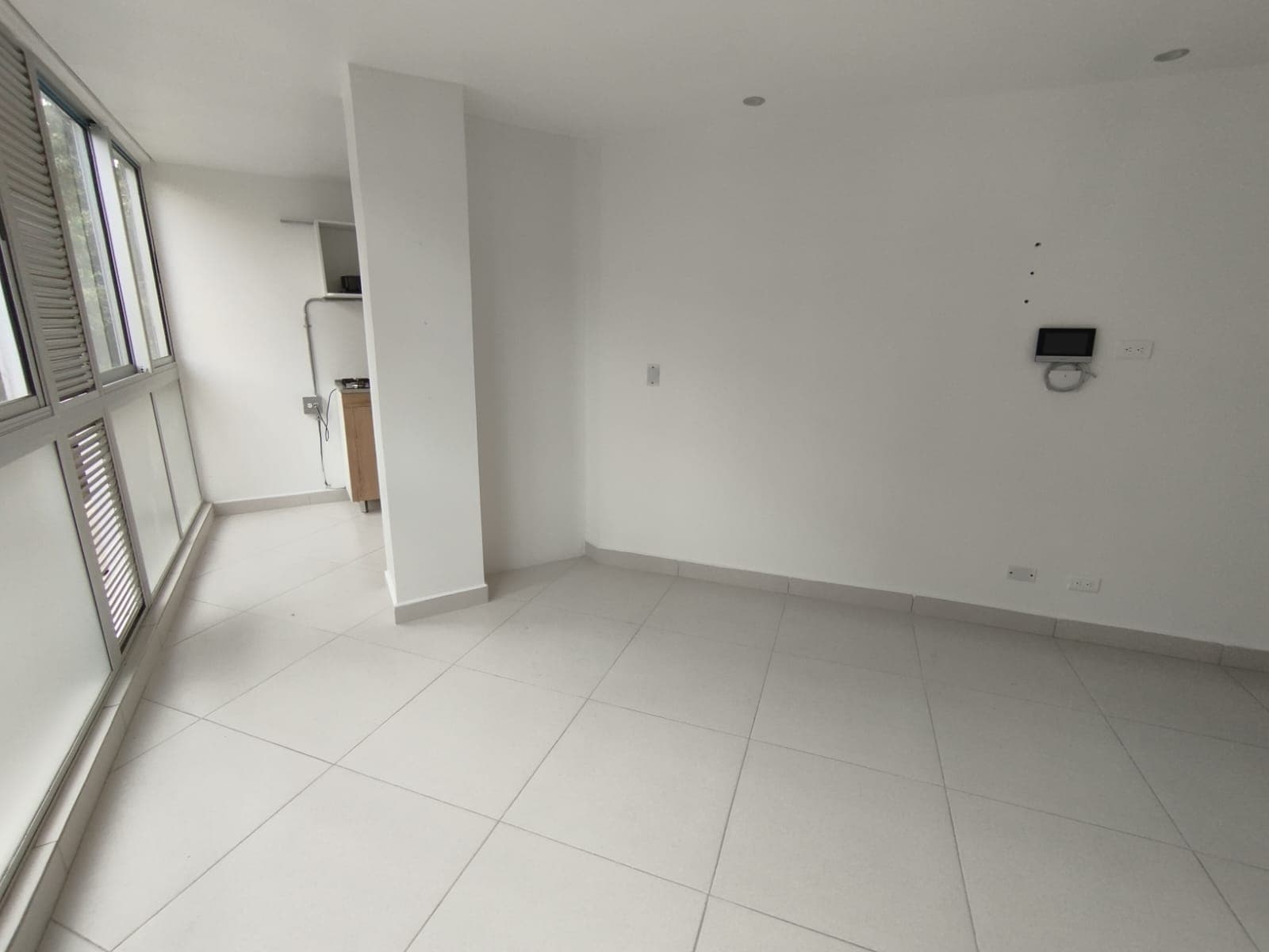 Oficina en arriendo en Laureles, Medellín — foto 4 de 11