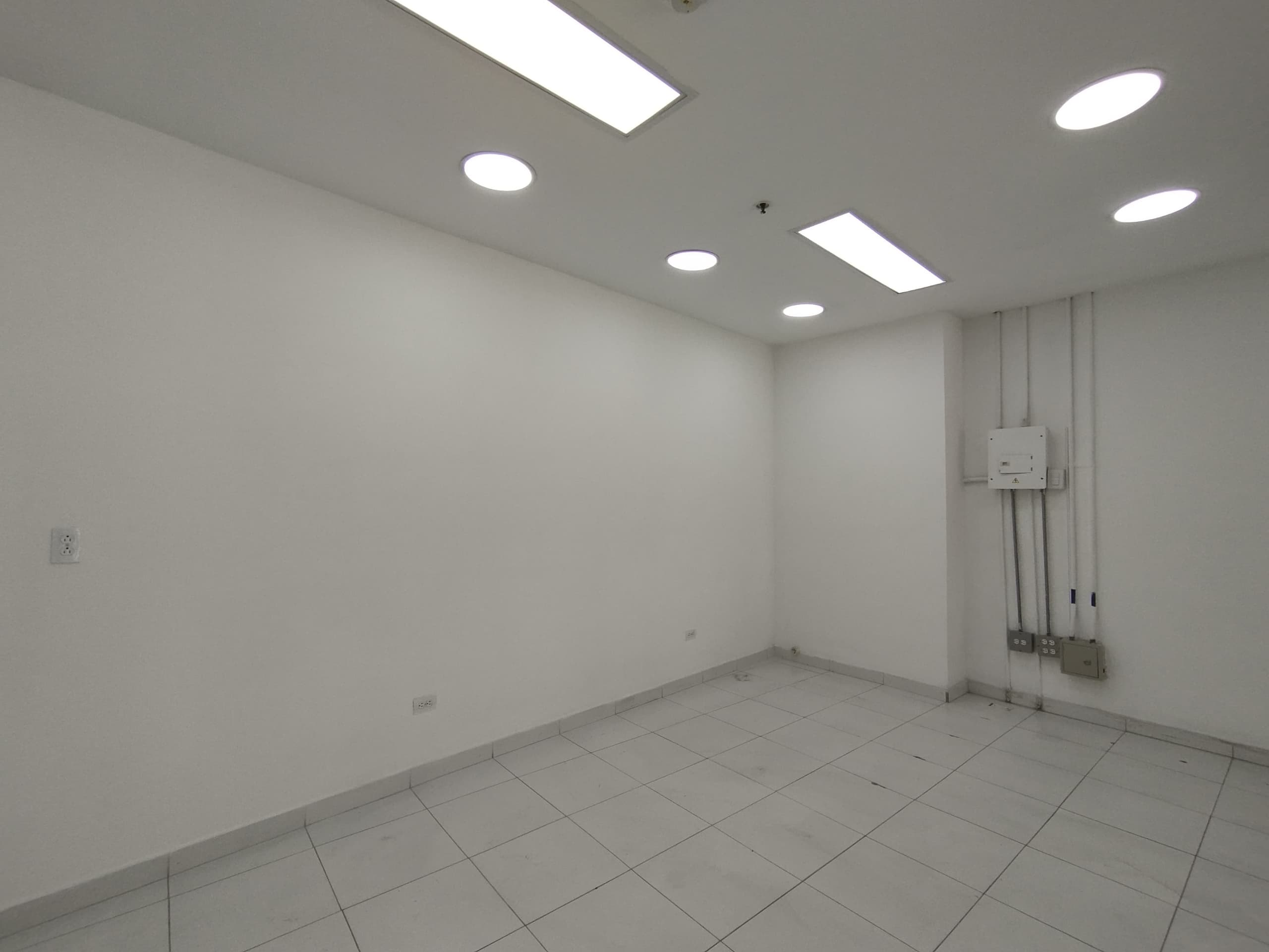 Local en arriendo en Intermedia, Envigado — foto 2 de 10