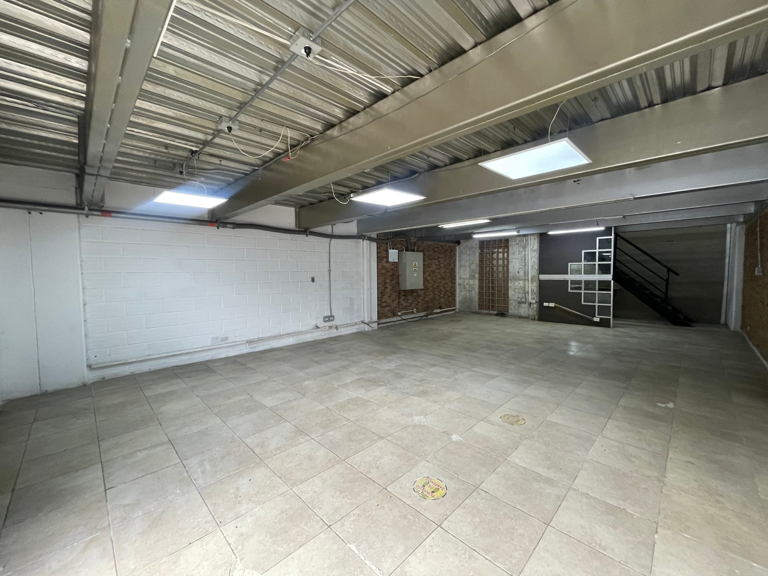 Local en arriendo en Trinidad, Guayabal, Medellín — foto 2 de 9