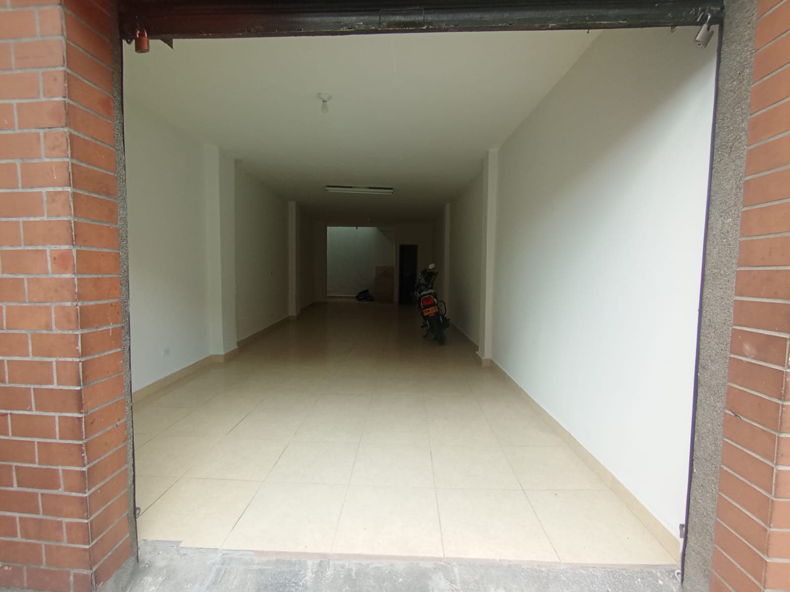 Local en arriendo en La Candelaria, Centro, Medellín — foto 1 de 14