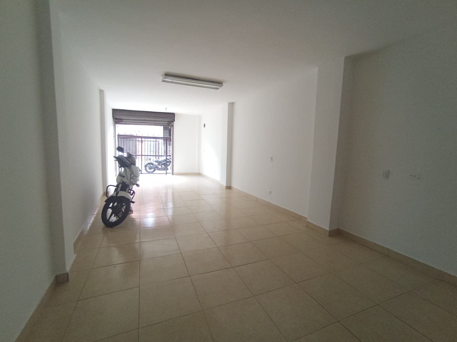 Local en arriendo en La Candelaria, Centro, Medellín — foto 4 de 14