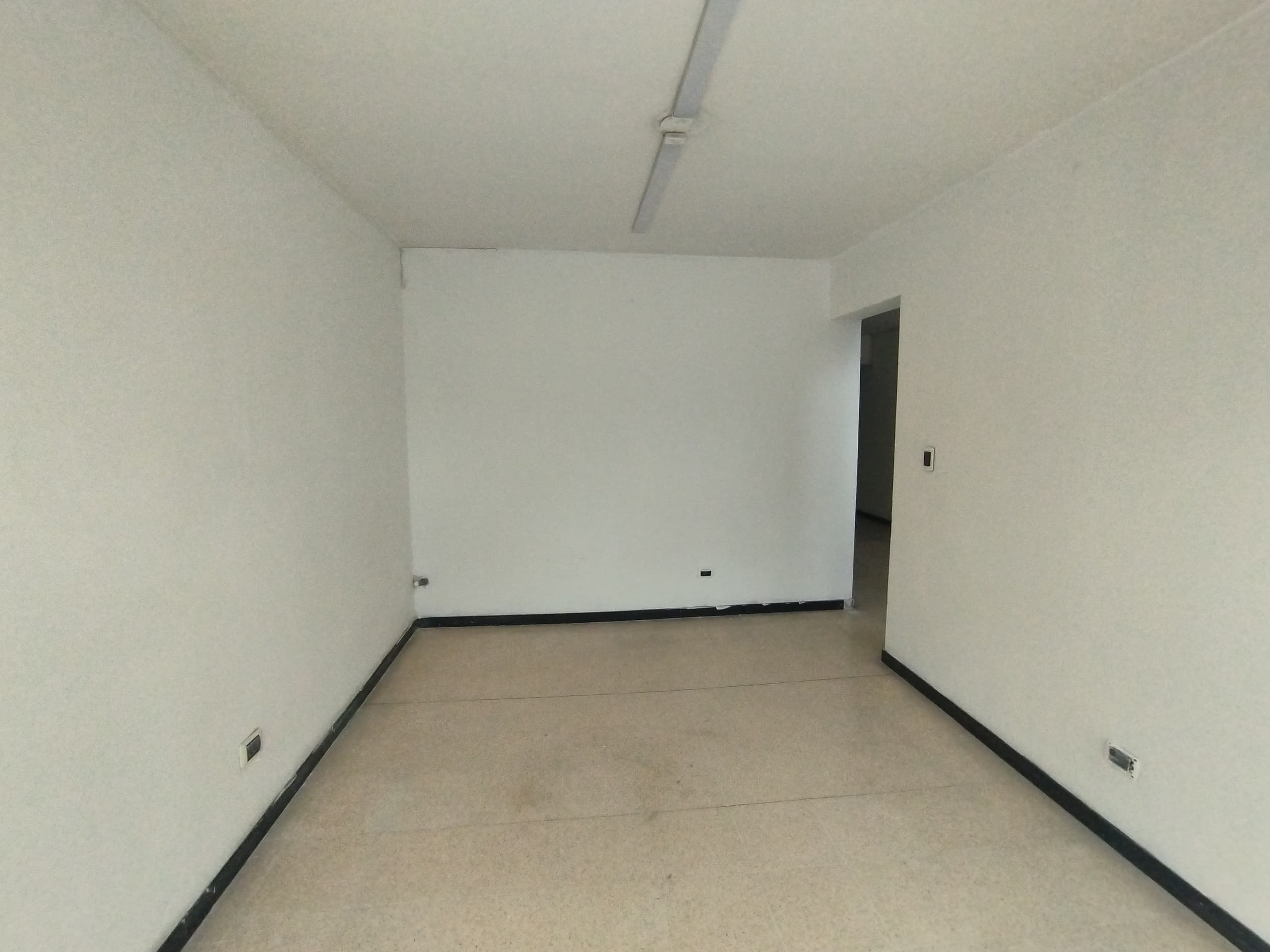 Local en arriendo en Laureles, Medellín — foto 3 de 20