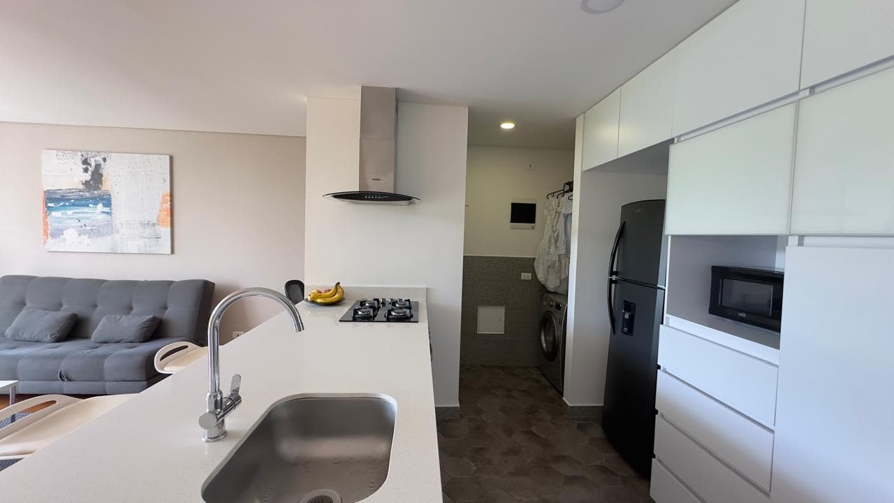 Apartaestudio en arriendo en El Campestre La Frontera, El Poblado, Medellín — foto 3 de 10