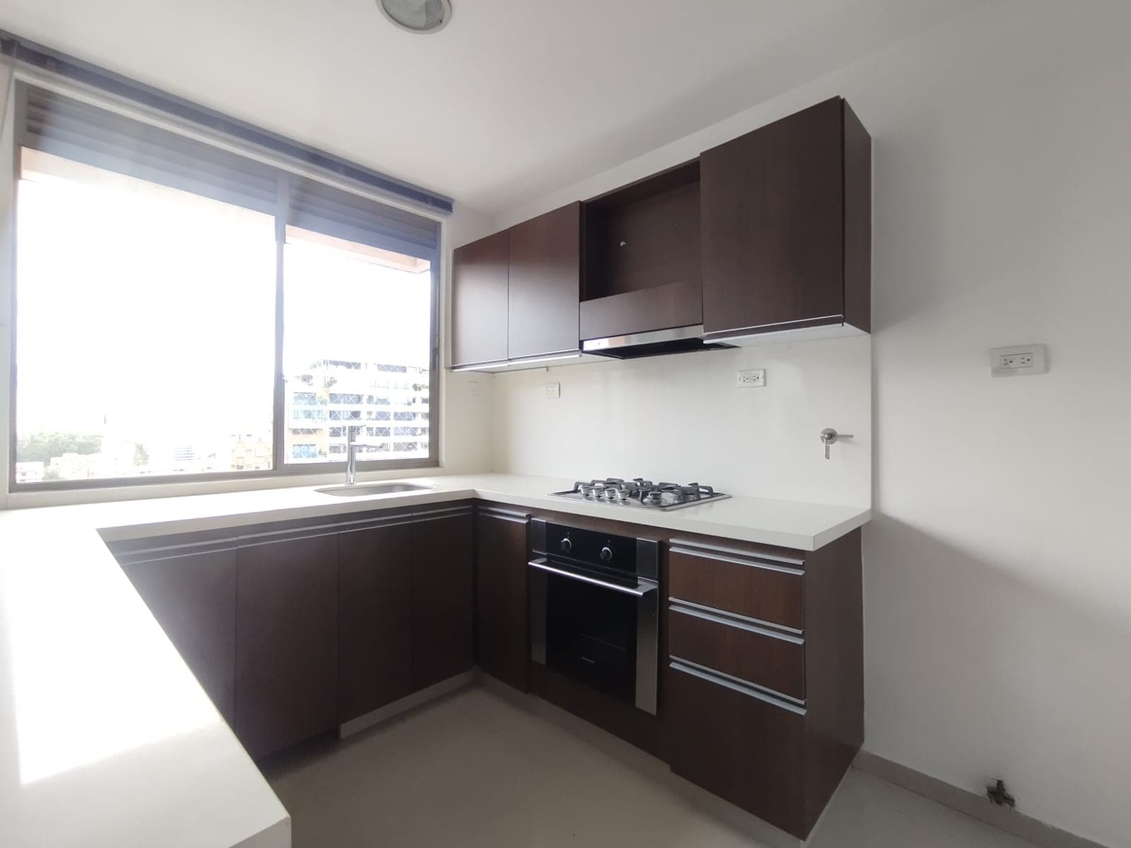 Apartamento en arriendo en Loma De Los Parra, El Poblado, Medellín — foto 4 de 20