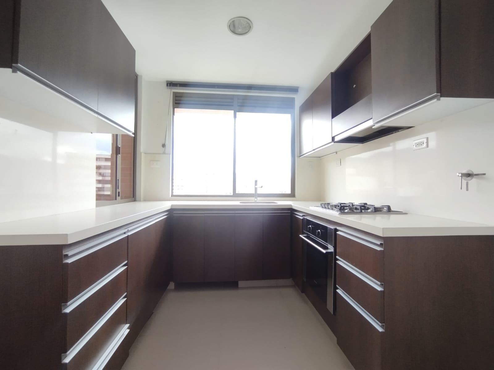 Apartamento en arriendo en Loma De Los Parra, El Poblado, Medellín — foto 5 de 20