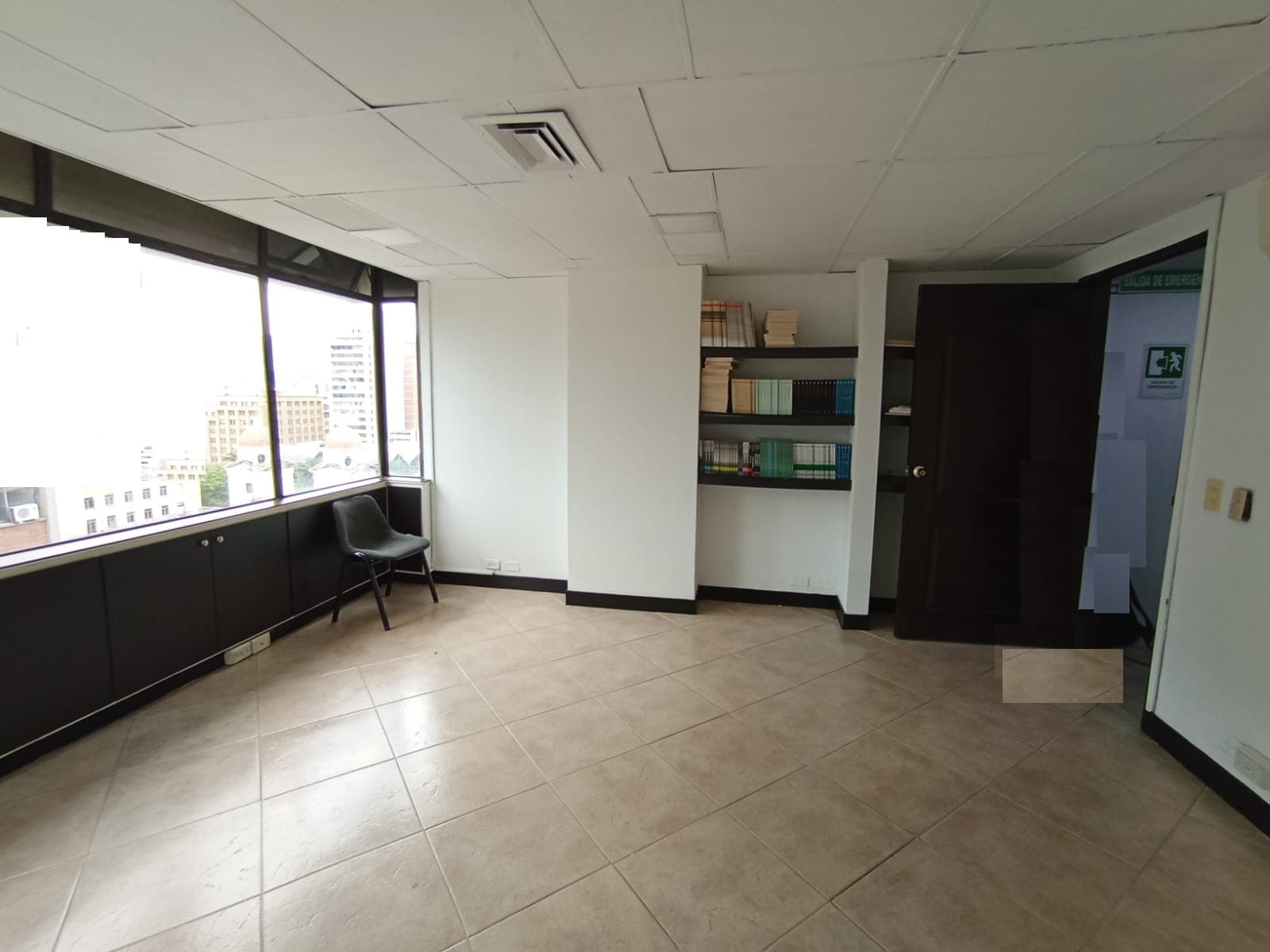 Oficina en arriendo en La Candelaria, Centro, Medellín — foto 4 de 14