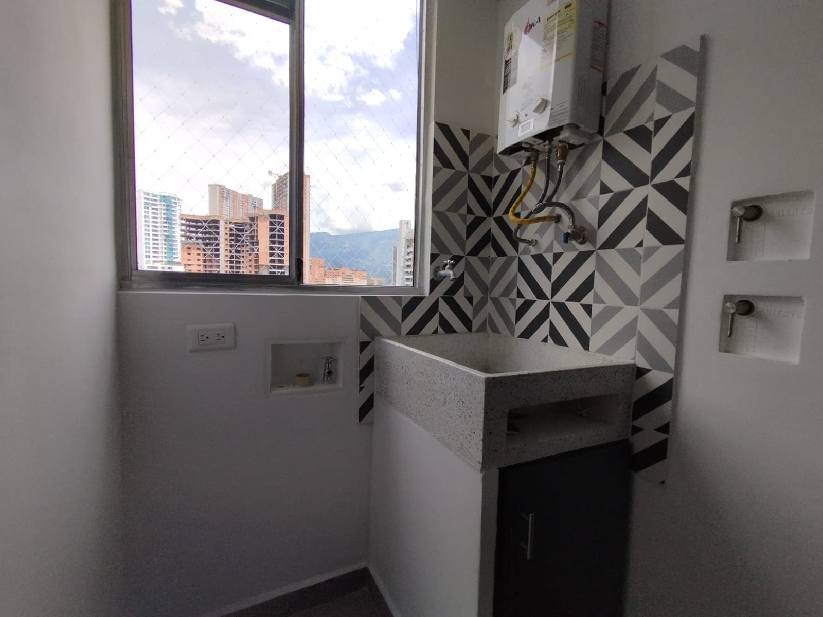 Apartamento en arriendo en Vereda Las Lomitas, Sabaneta — foto 5 de 15