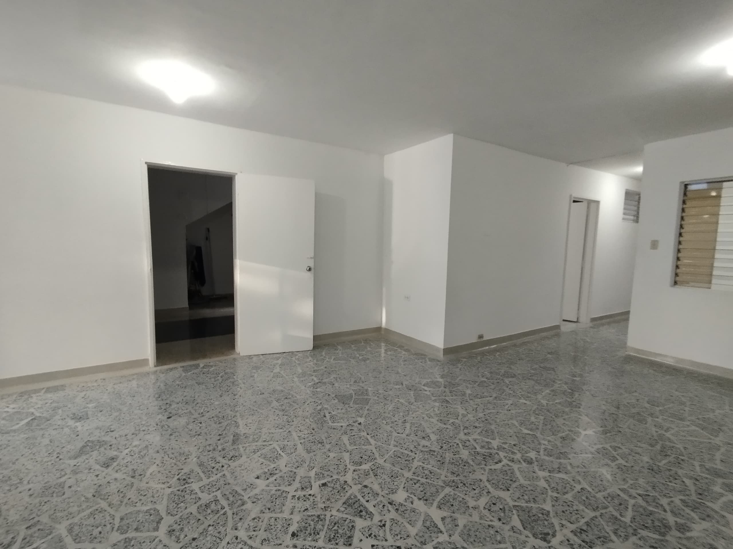Casa Comercial en arriendo en Lorena, Laureles, Medellín — foto 4 de 20
