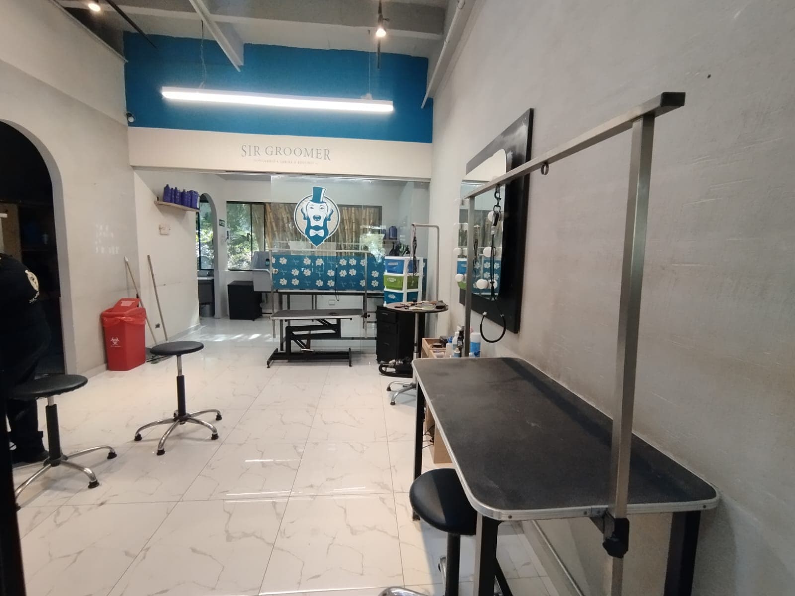 Local en arriendo en El Tesoro, El Poblado, Medellín — foto 2 de 14