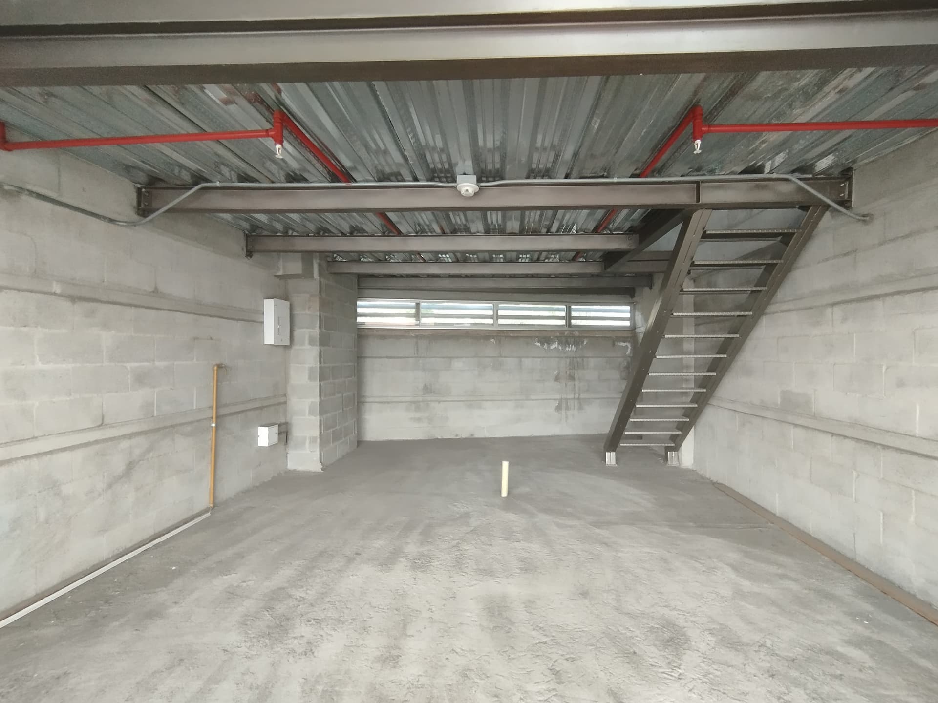 Local en arriendo en Intermedia, Envigado — foto 1 de 7